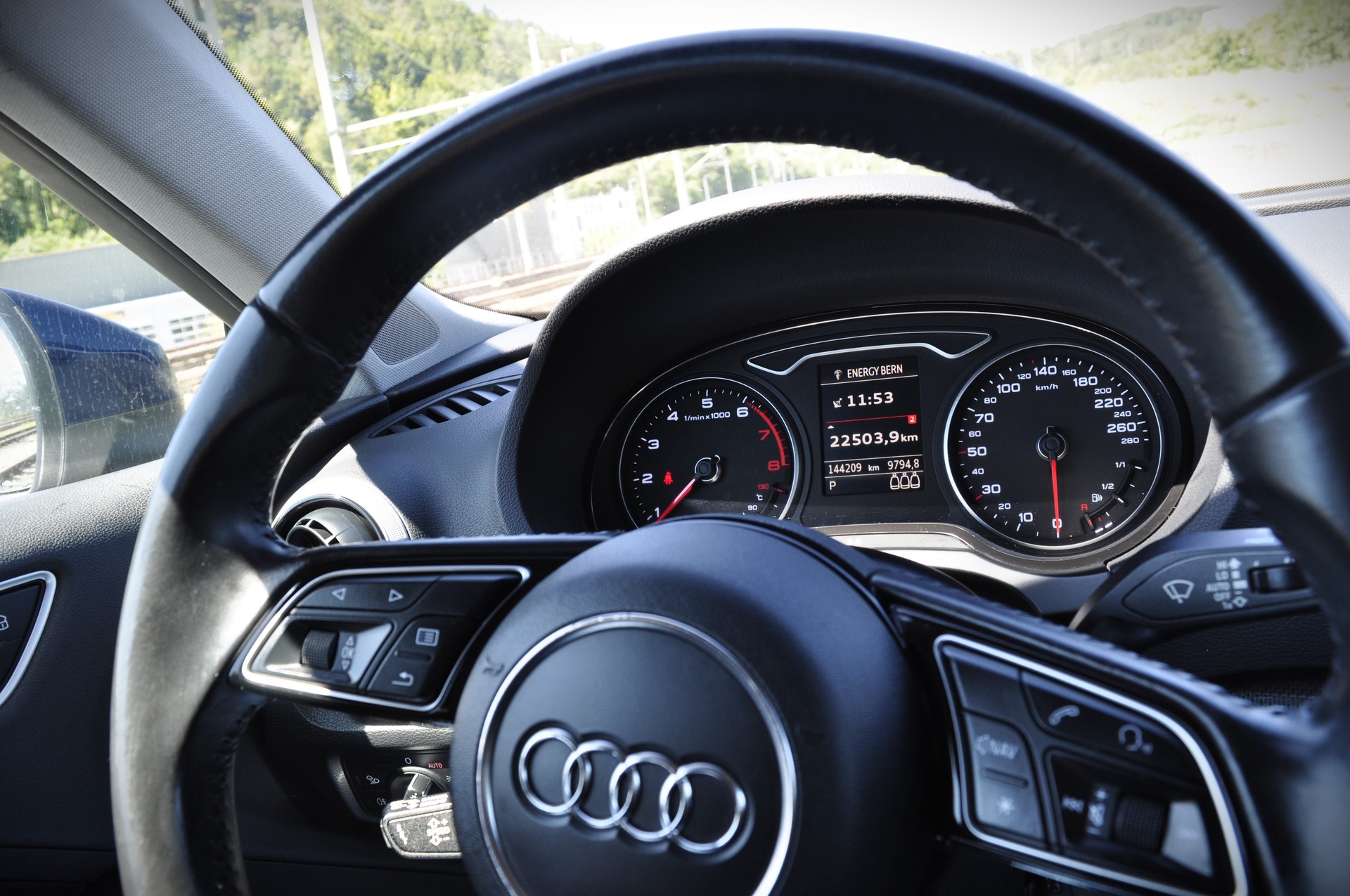 AUDI A3 Sportback 1.4 TFSI S-tronic-image-12