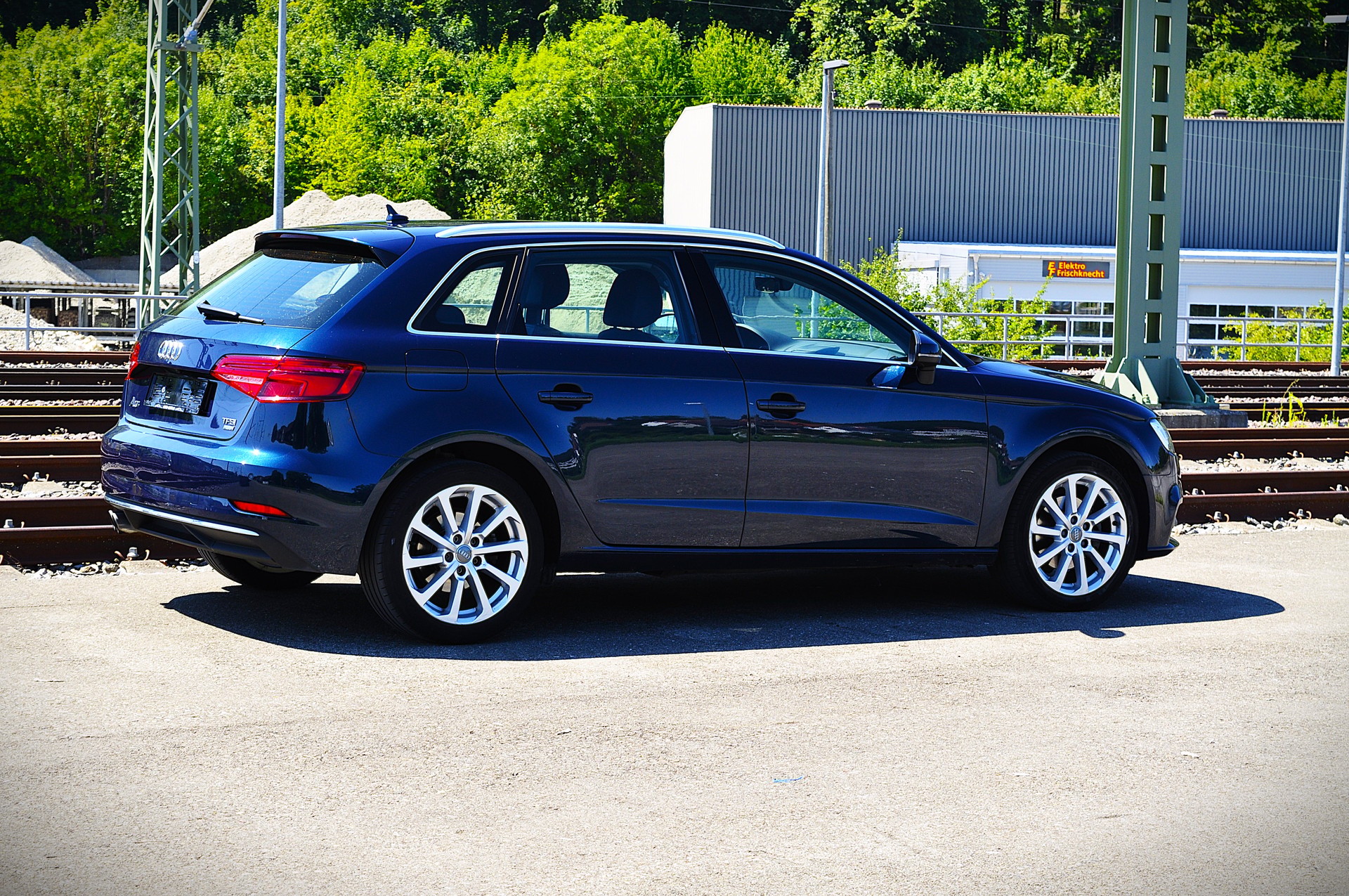AUDI A3 Sportback 1.4 TFSI S-tronic-image-6