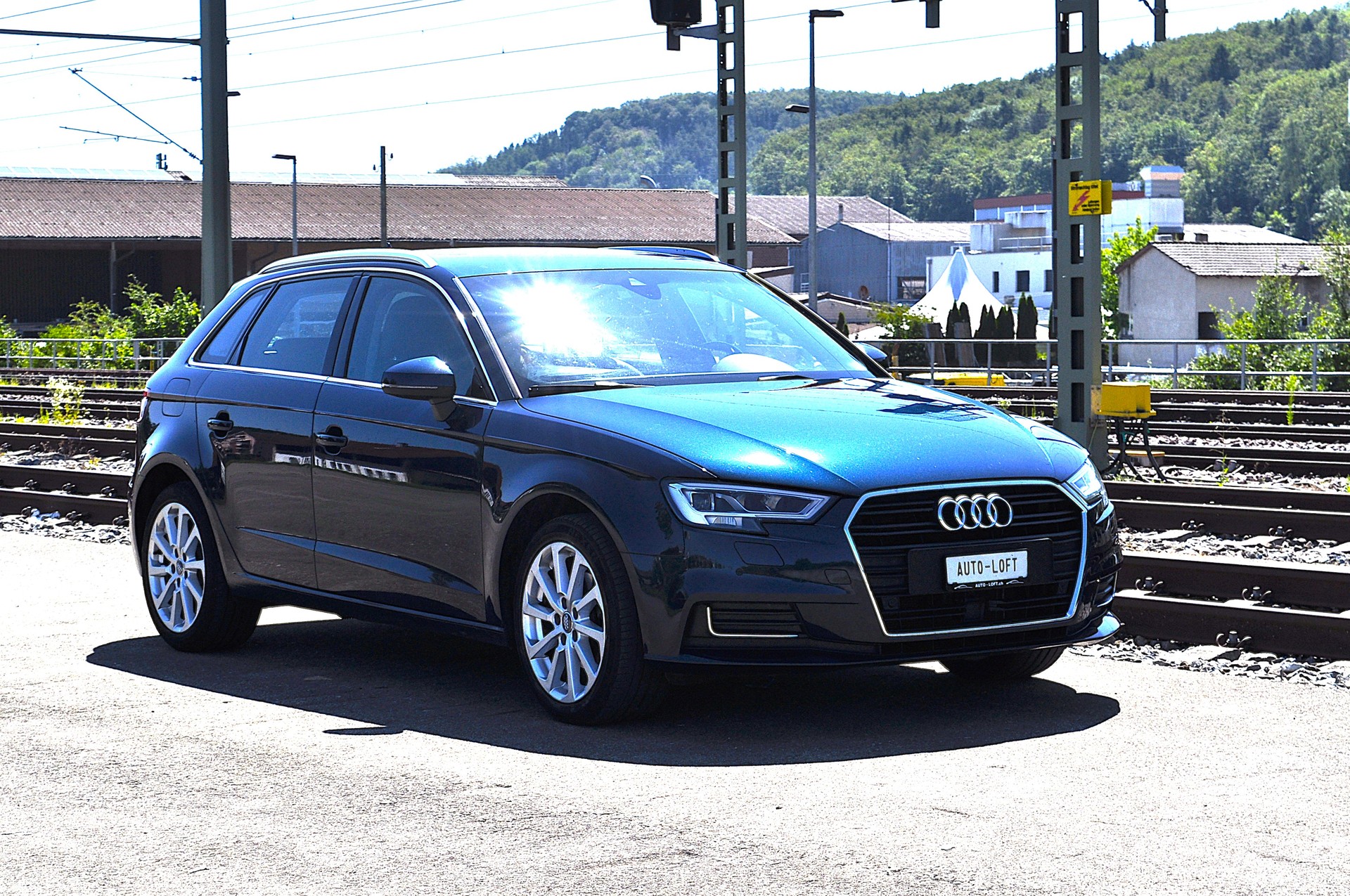 AUDI A3 Sportback 1.4 TFSI S-tronic-image-2