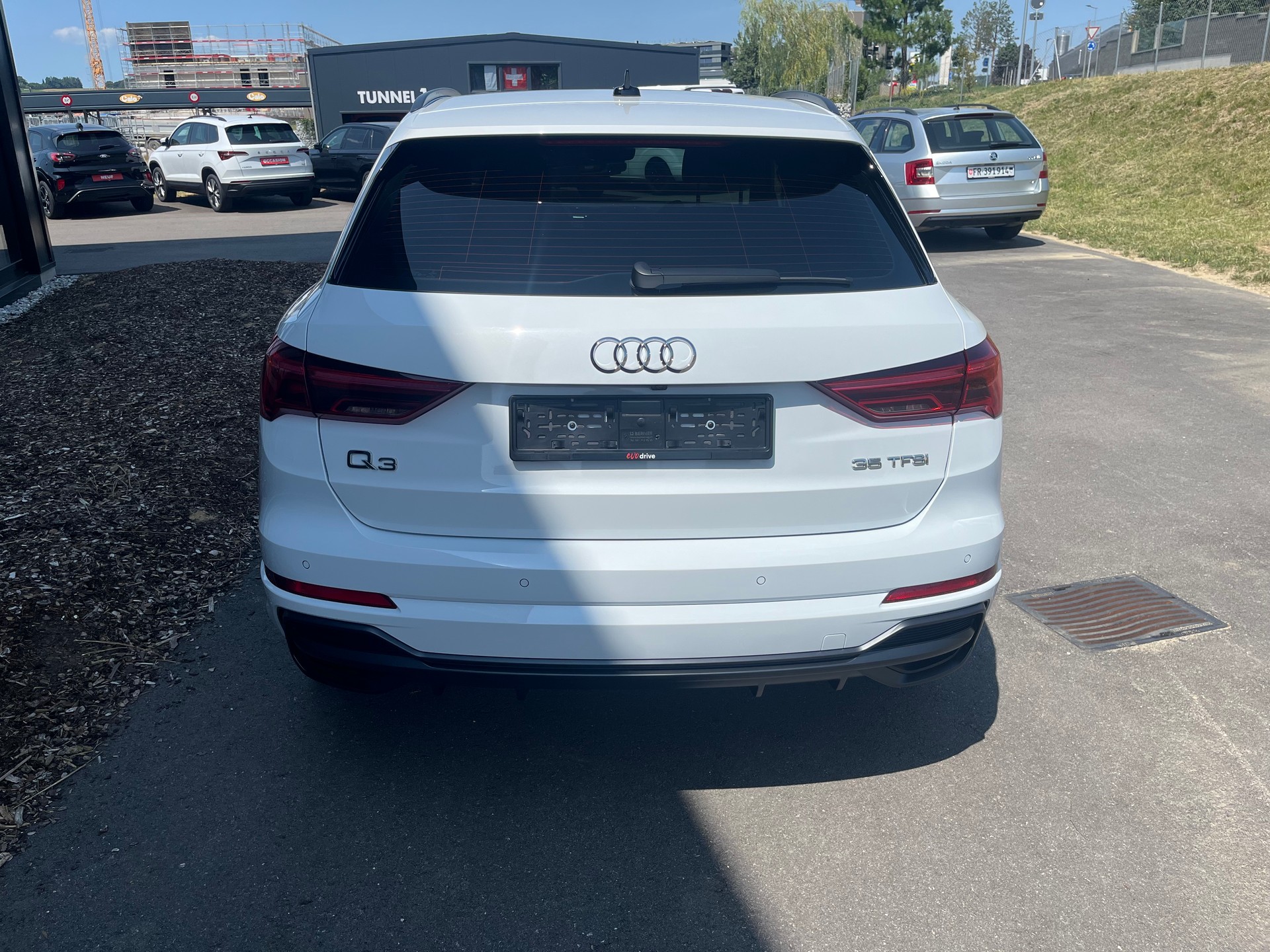 AUDI Q3 35 TFSI S line Attraction S-tronic-image-3