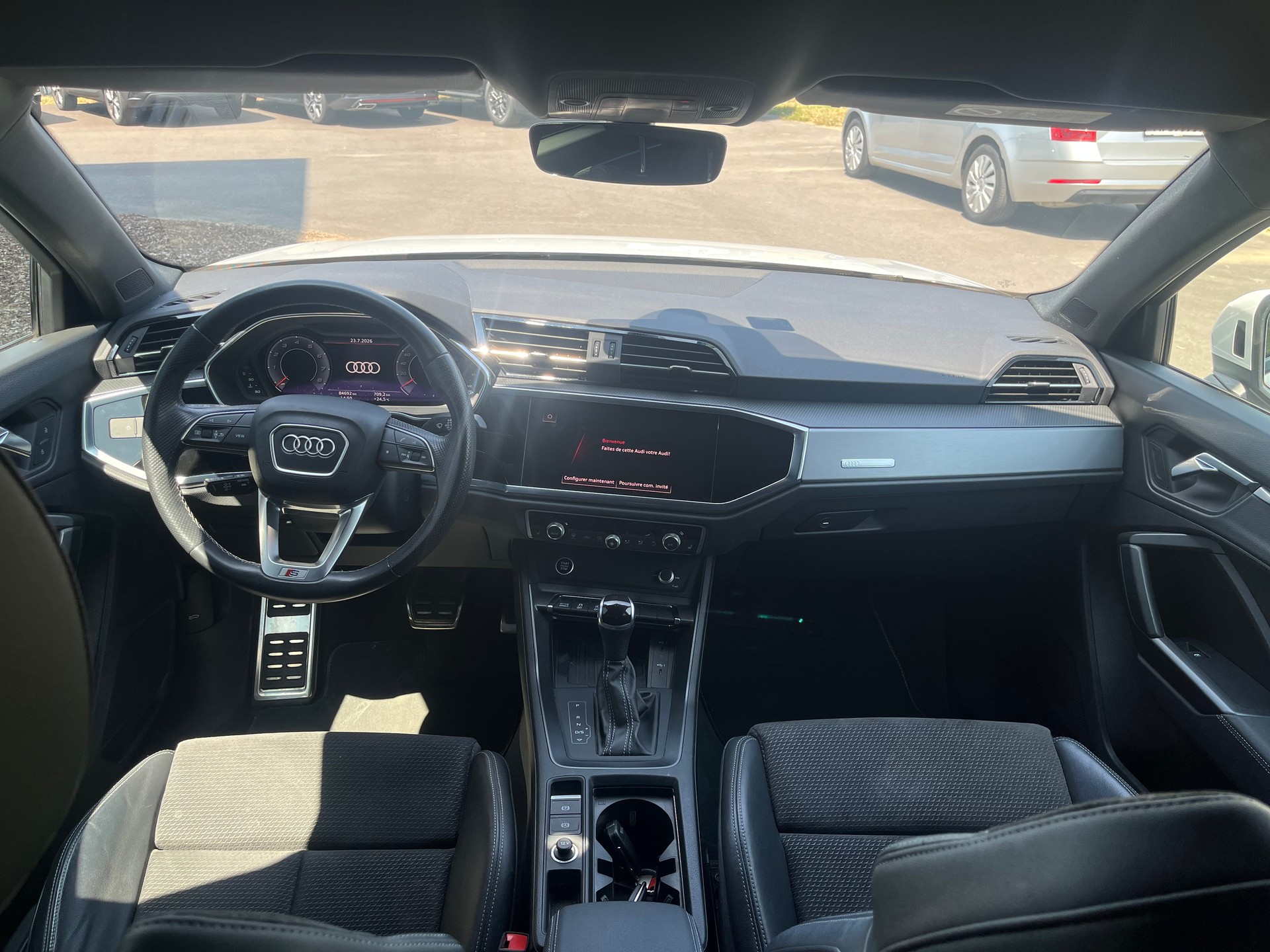AUDI Q3 35 TFSI S line Attraction S-tronic-image-6