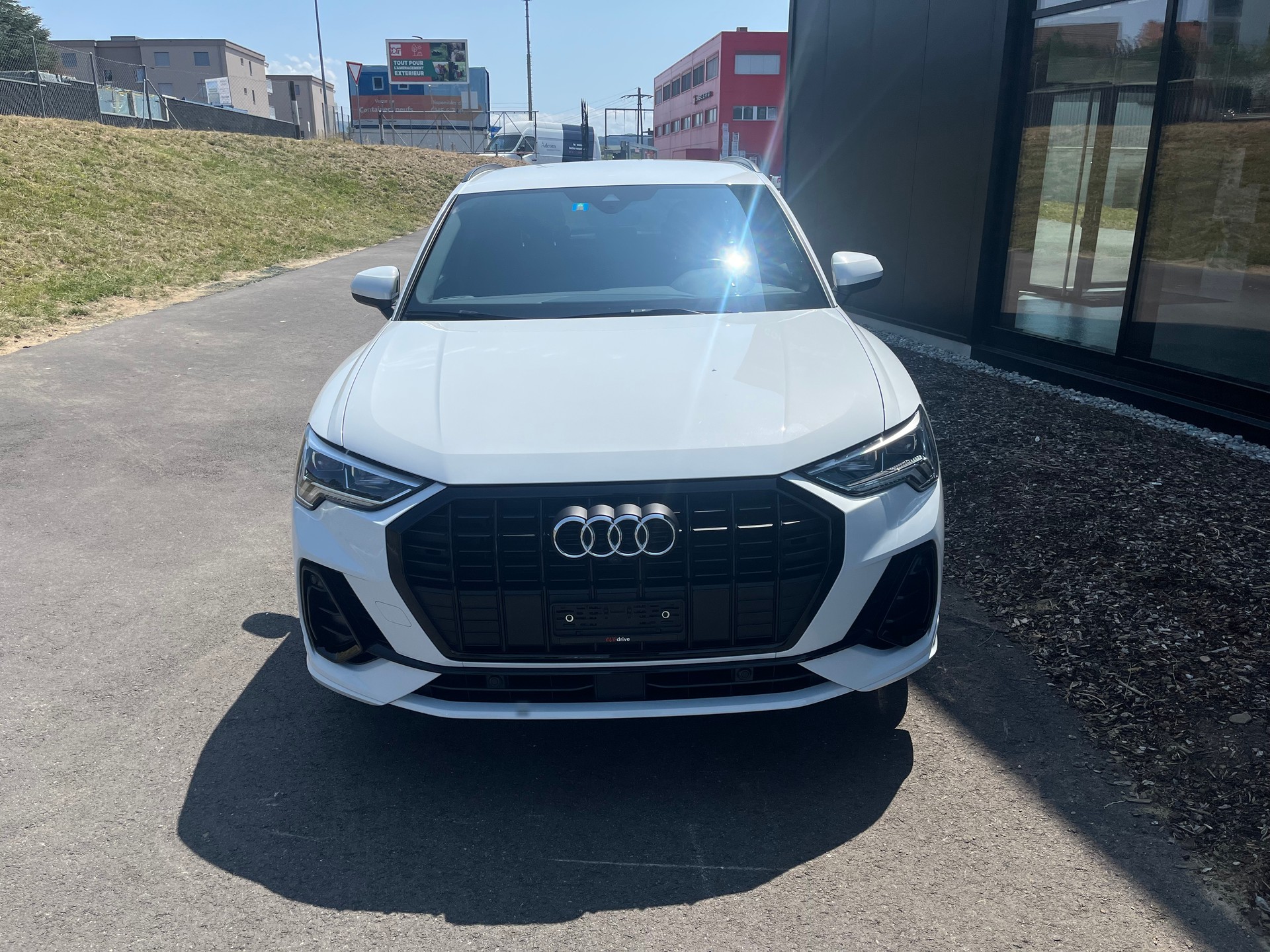 AUDI Q3 35 TFSI S line Attraction S-tronic-image-2