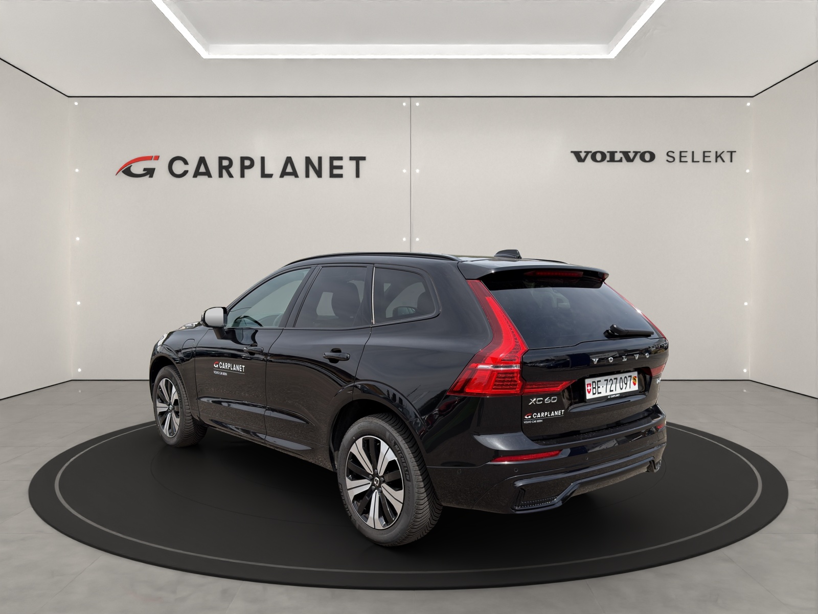 VOLVO XC60 2.0 T6 TE Plus Dark eAWD .-image-2