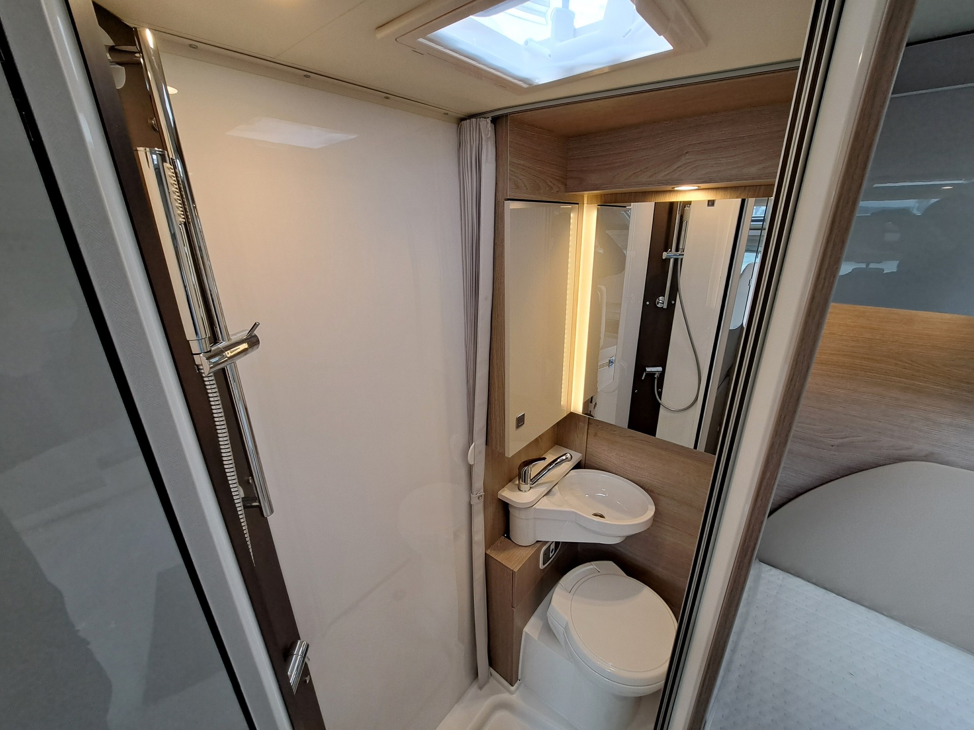 BÜRSTNER Nexxo Van T 569-image-5