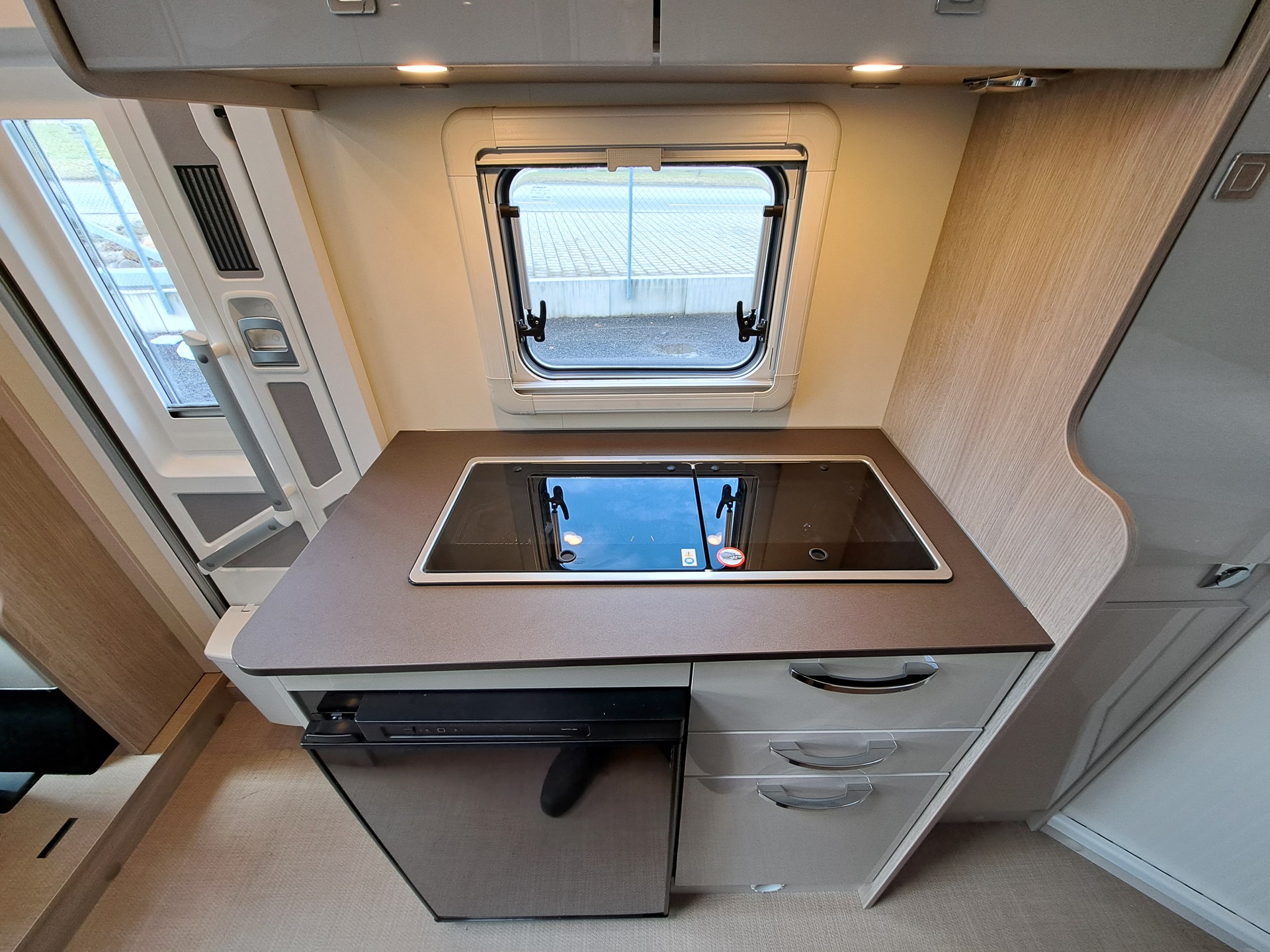 BÜRSTNER Nexxo Van T 569-image-2