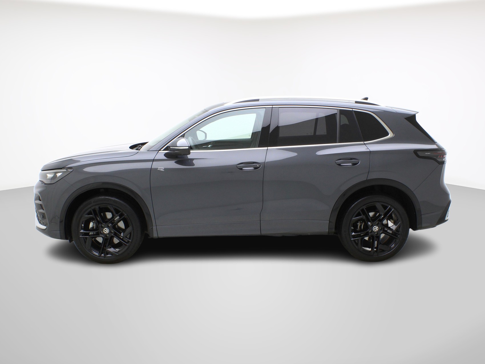 VW Tiguan 2.0 TSI DSG R-Line 4Motion-image-2
