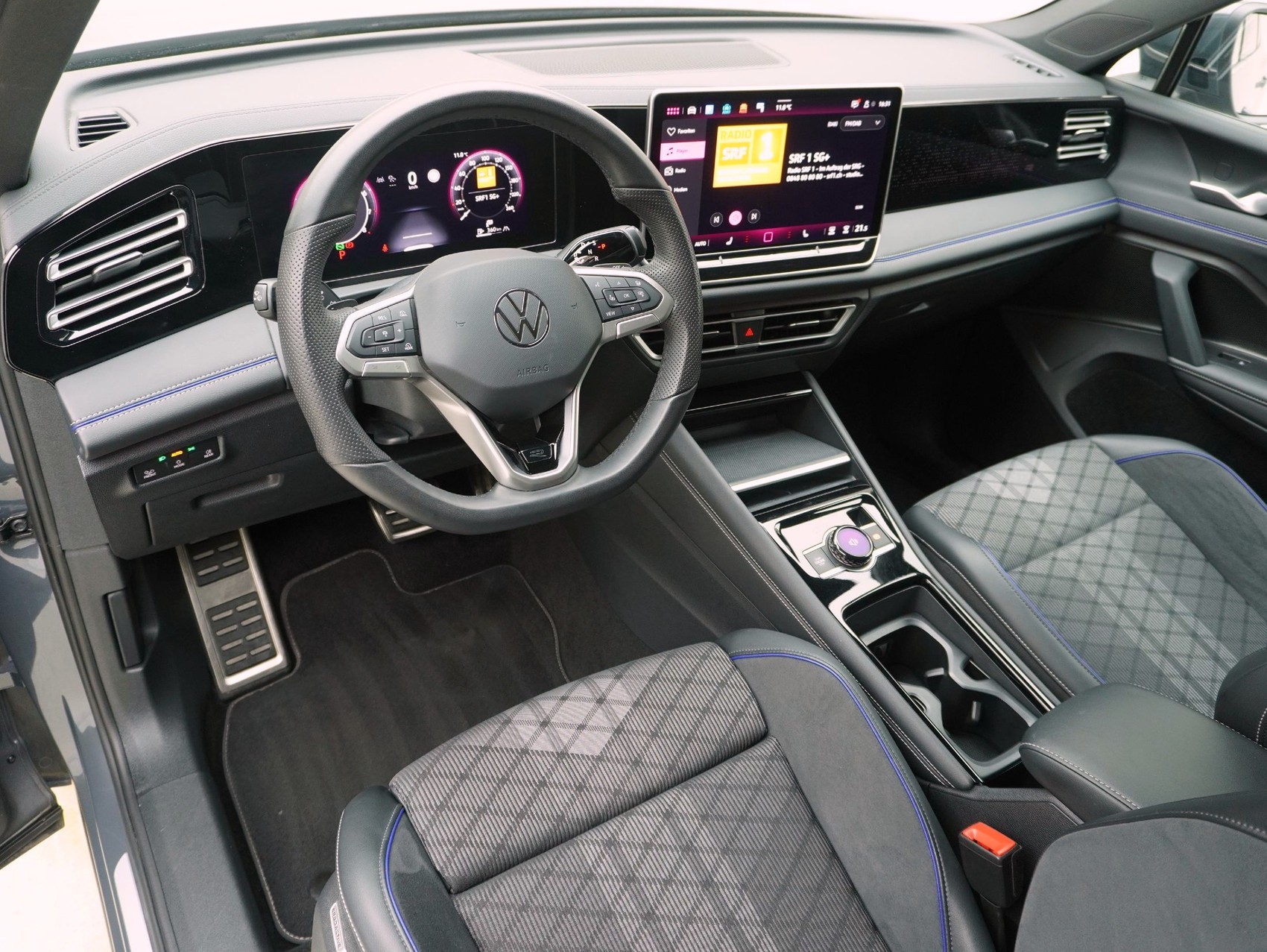 VW Tiguan 2.0 TSI DSG R-Line 4Motion-image-9