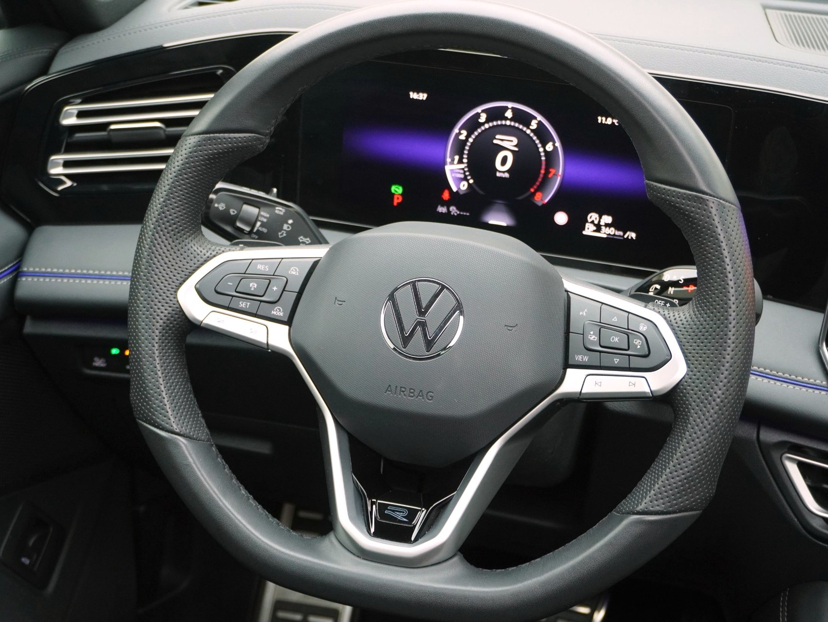 VW Tiguan 2.0 TSI DSG R-Line 4Motion-image-10