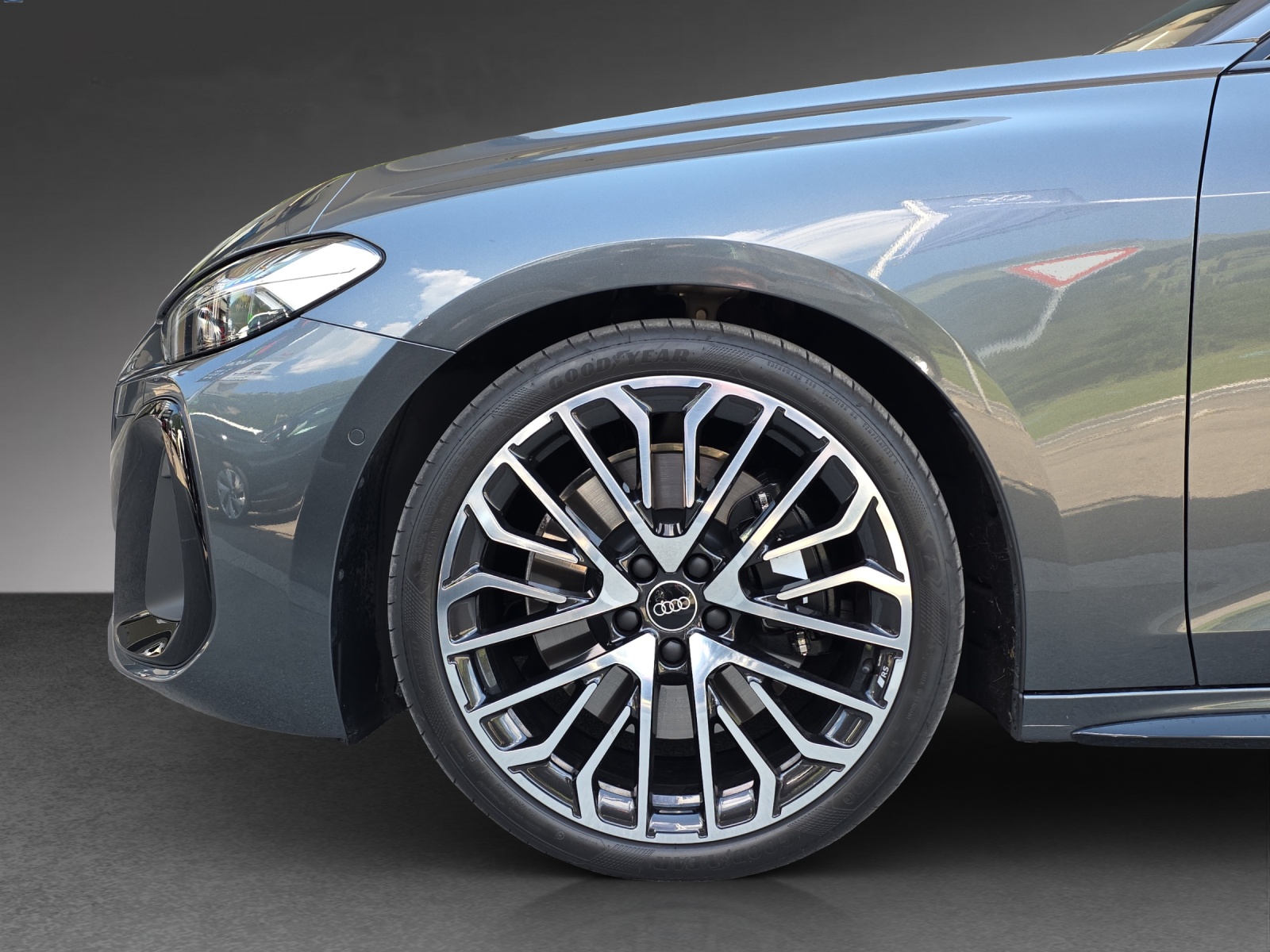 AUDI S5 Avant TFSI quattro S tronic-image-10