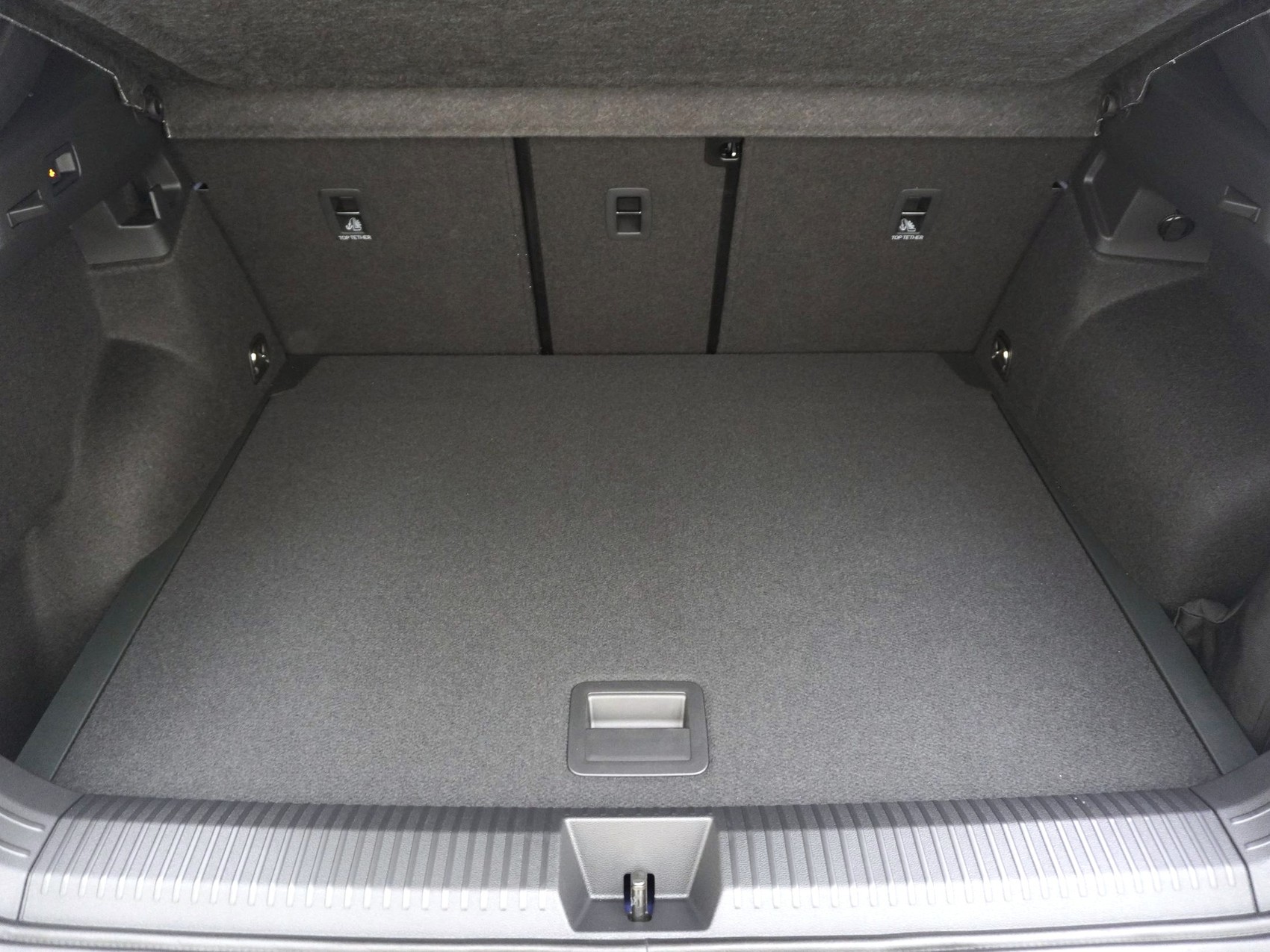 VW T-Roc 1.5 eTSI R-Line DSG-image-23
