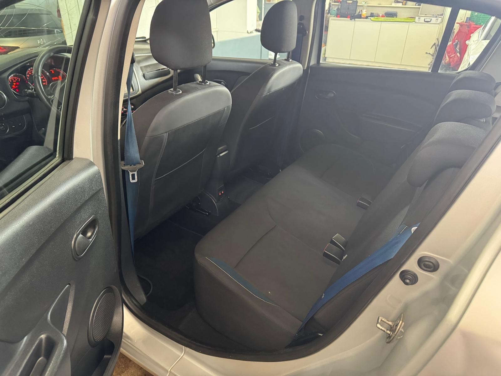 DACIA Sandero Tce 90 Celebration-image-10