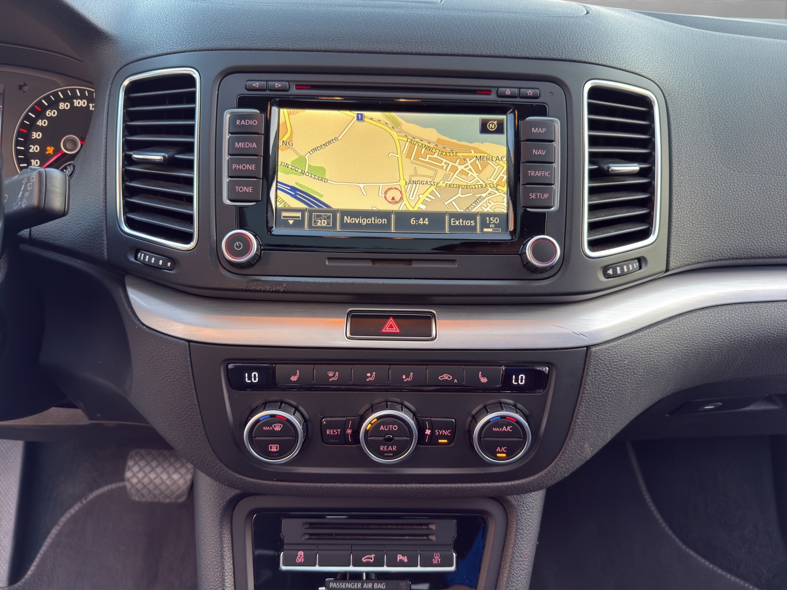 VW Sharan 2.0 TSI Cup DSG-image-14