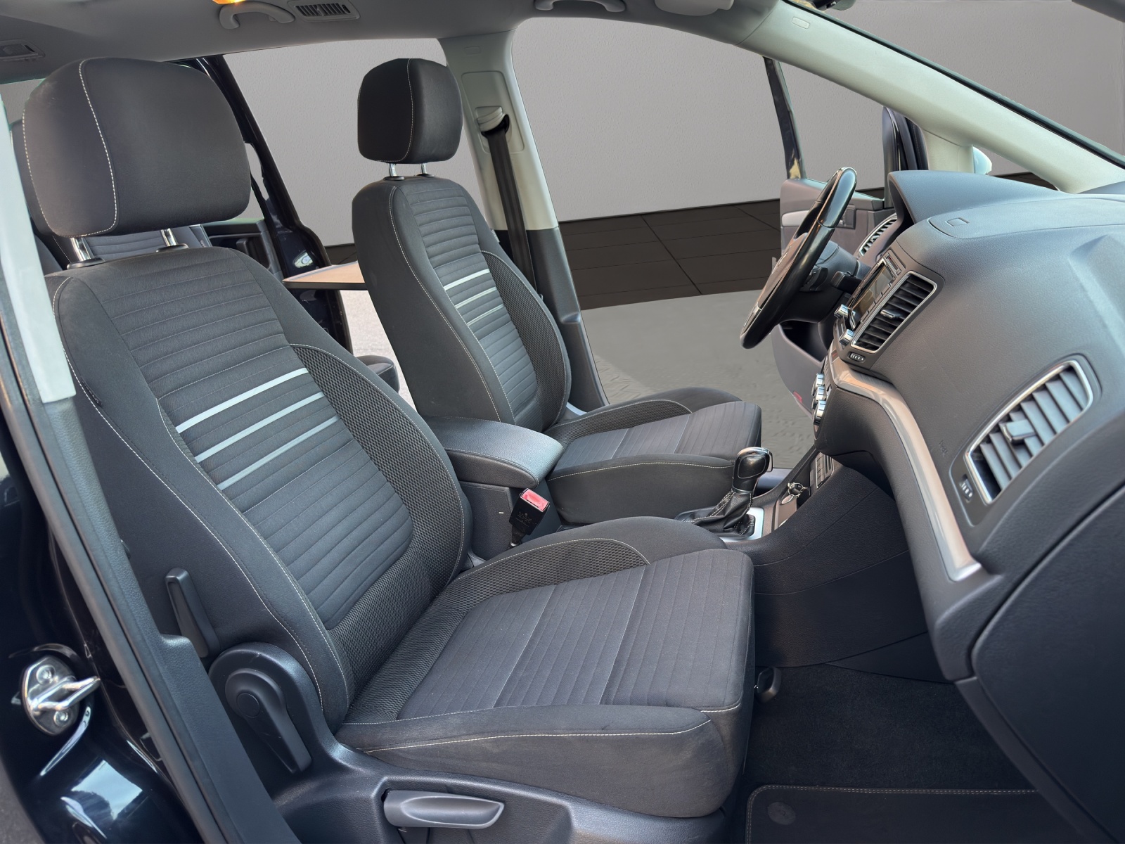 VW Sharan 2.0 TSI Cup DSG-image-16
