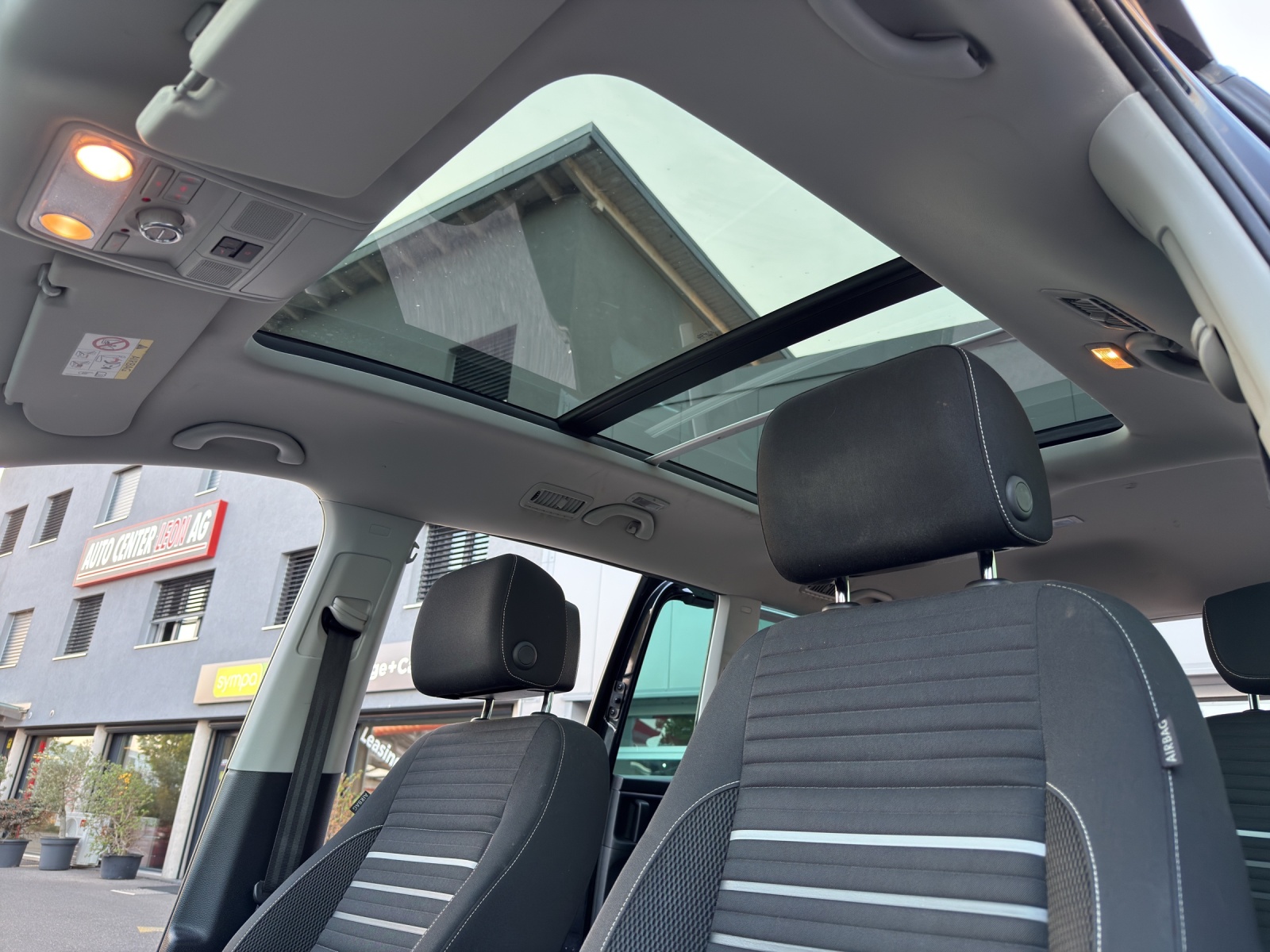 VW Sharan 2.0 TSI Cup DSG-image-22