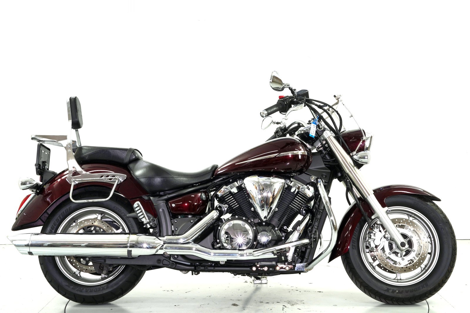YAMAHA XVS 1300 ABS-showroom-element-3