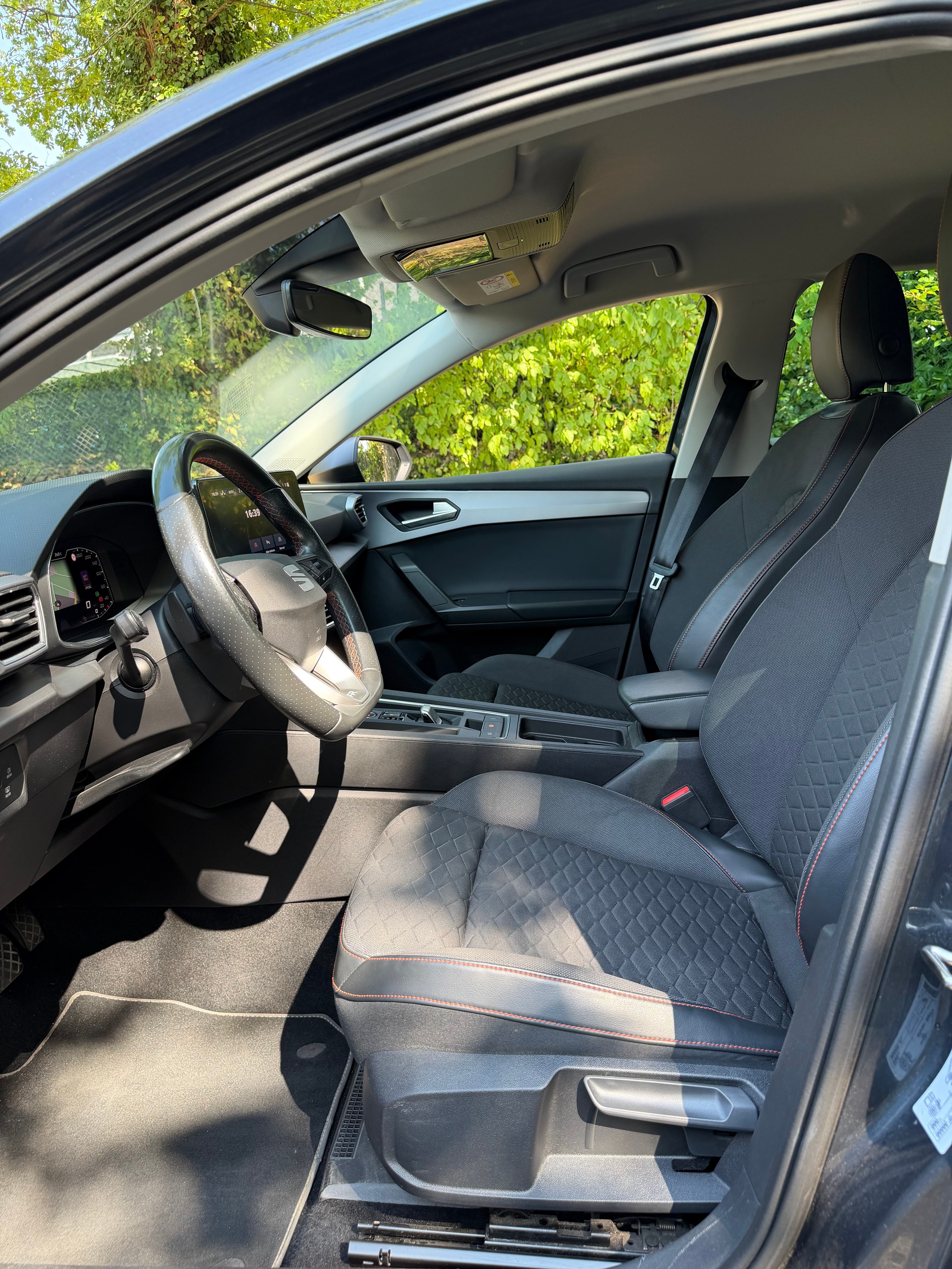 SEAT Leon ST 1.5 eTSI mHEV DSG FR-image-7