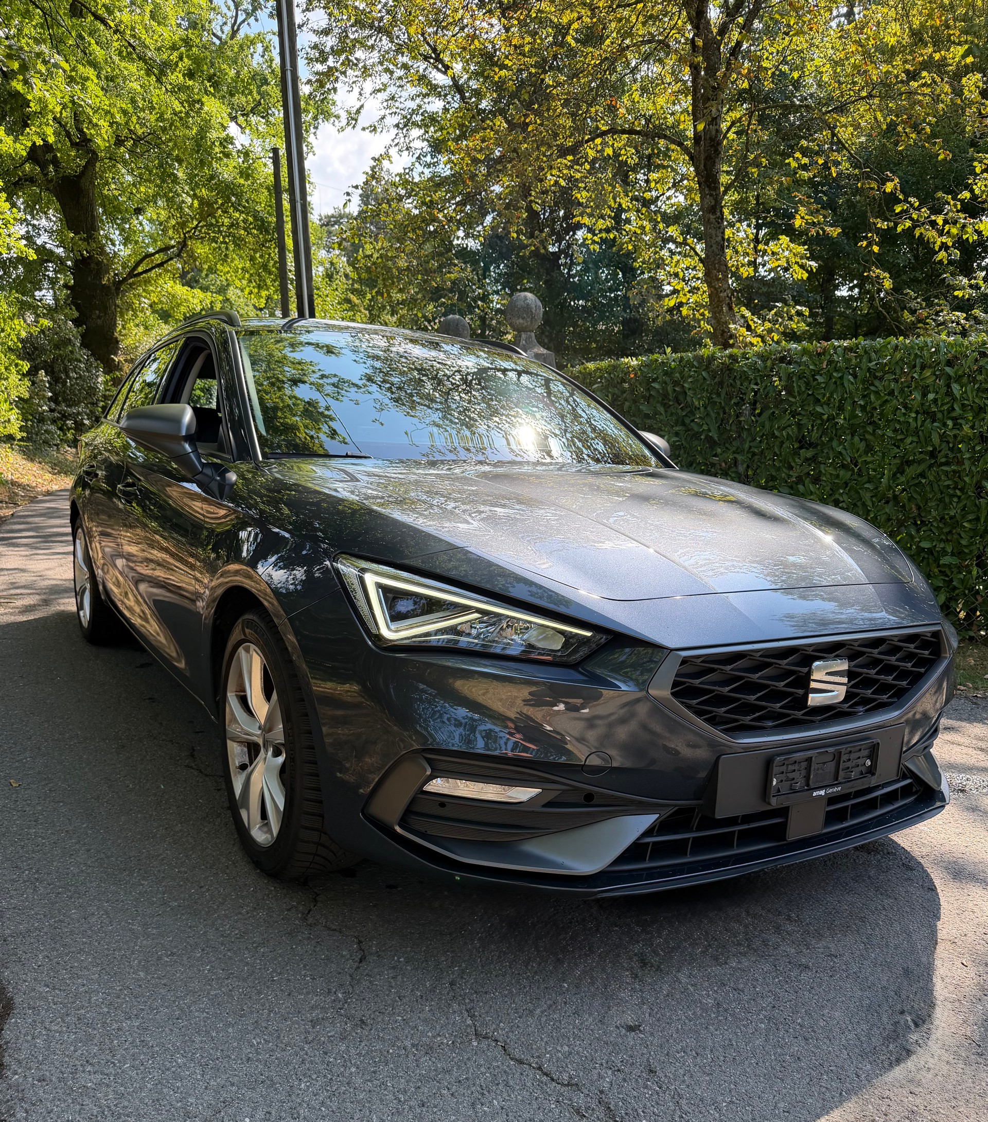 SEAT Leon ST 1.5 eTSI mHEV DSG FR-image-0