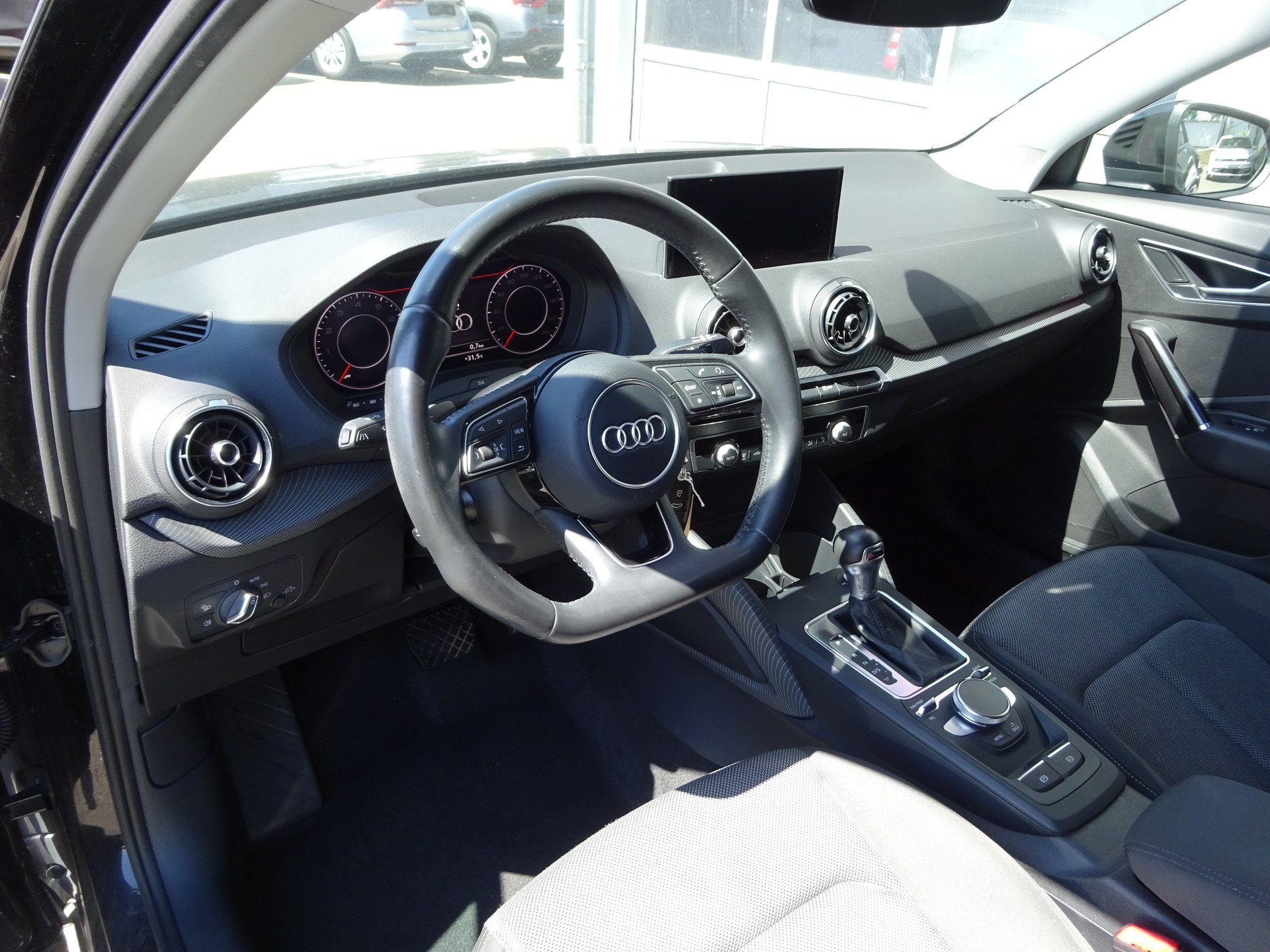 AUDI Q2 1.4 TFSI sport S-tronic-image-7
