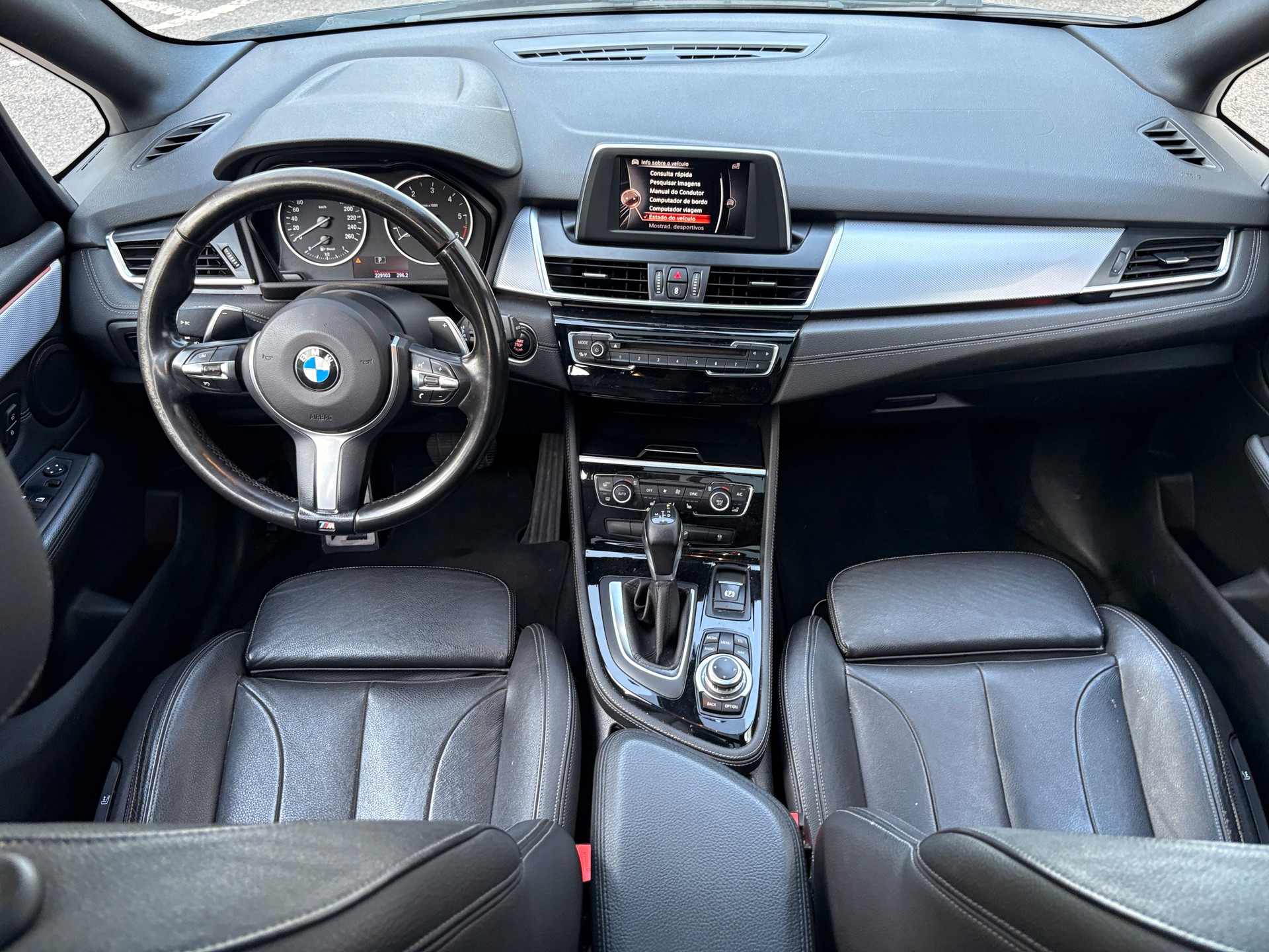 BMW 220d Active Tourer Sport Line Steptronic-image-11