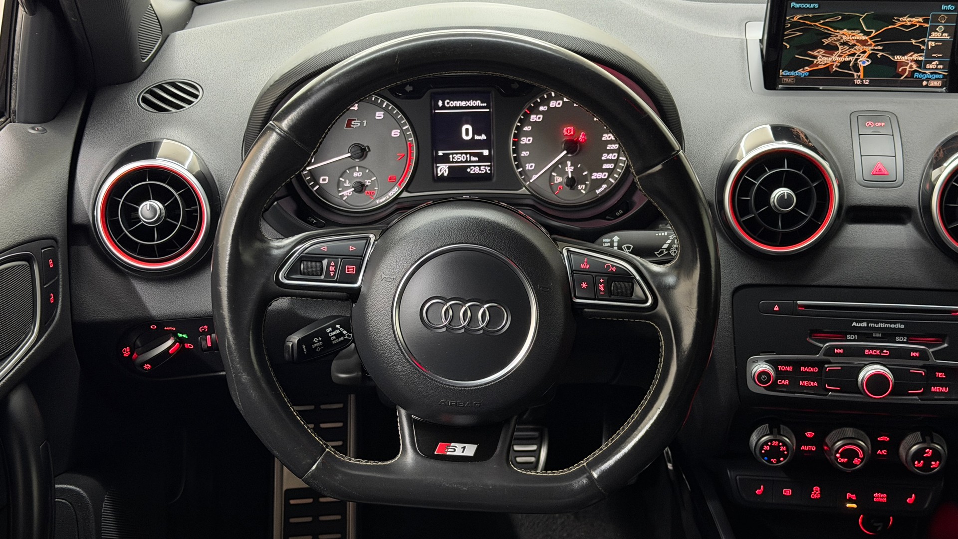 AUDI S1 Sportback 2.0 TFSI Sport quattro-image-9