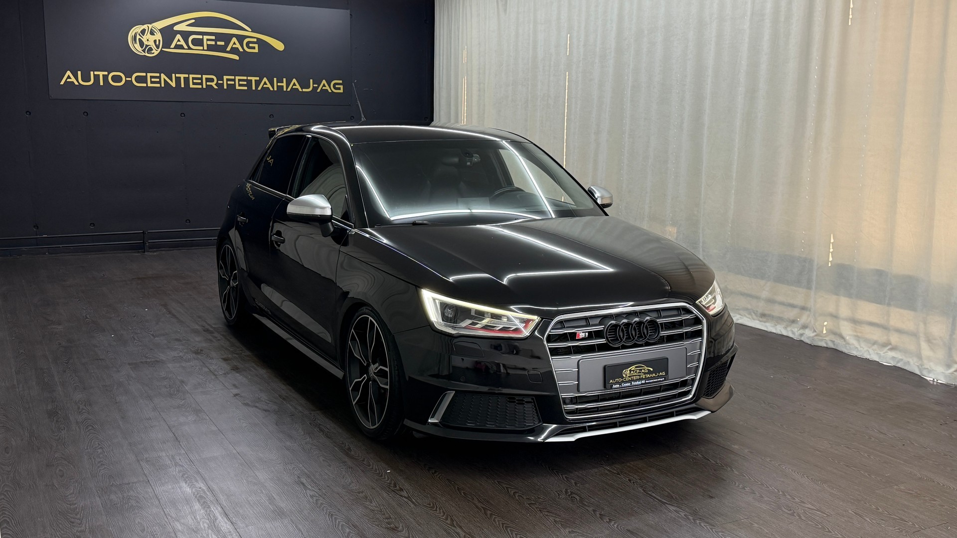 AUDI S1 Sportback 2.0 TFSI Sport quattro-image-2