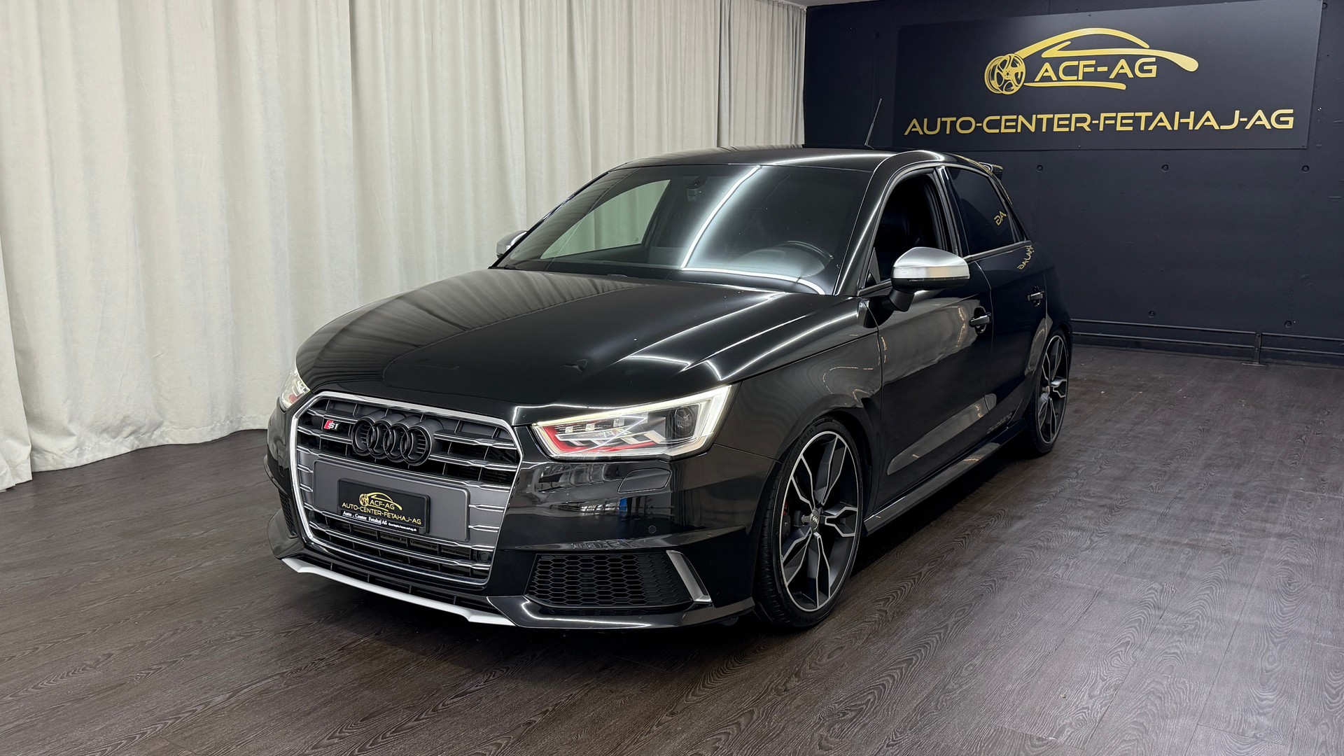 AUDI S1 Sportback 2.0 TFSI Sport quattro-image-0