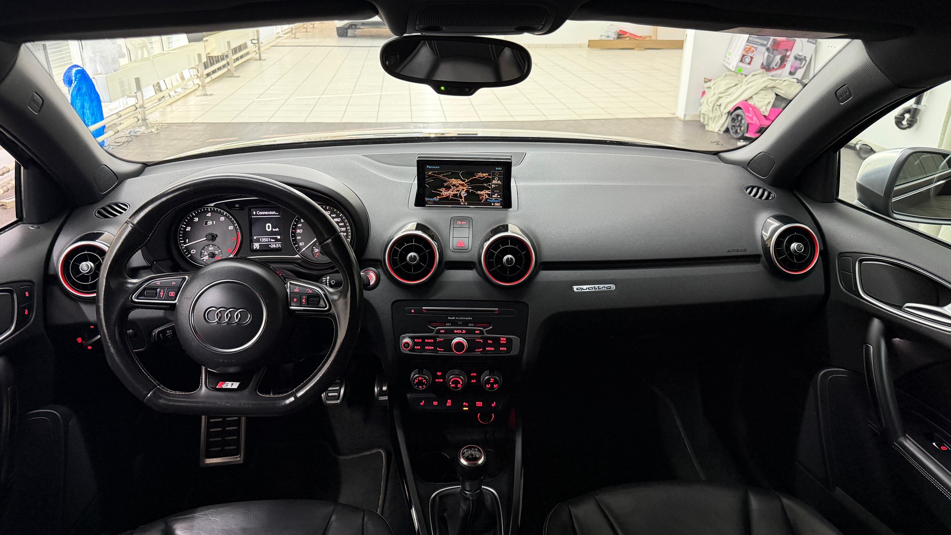 AUDI S1 Sportback 2.0 TFSI Sport quattro-image-8