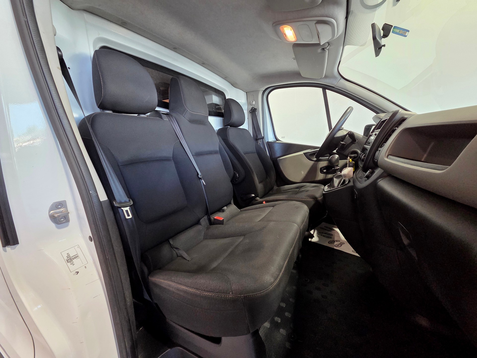 RENAULT Trafic Kaw. 2.9 t L2 H1 1.6 dCi 125 TwinTurbo Business-image-13