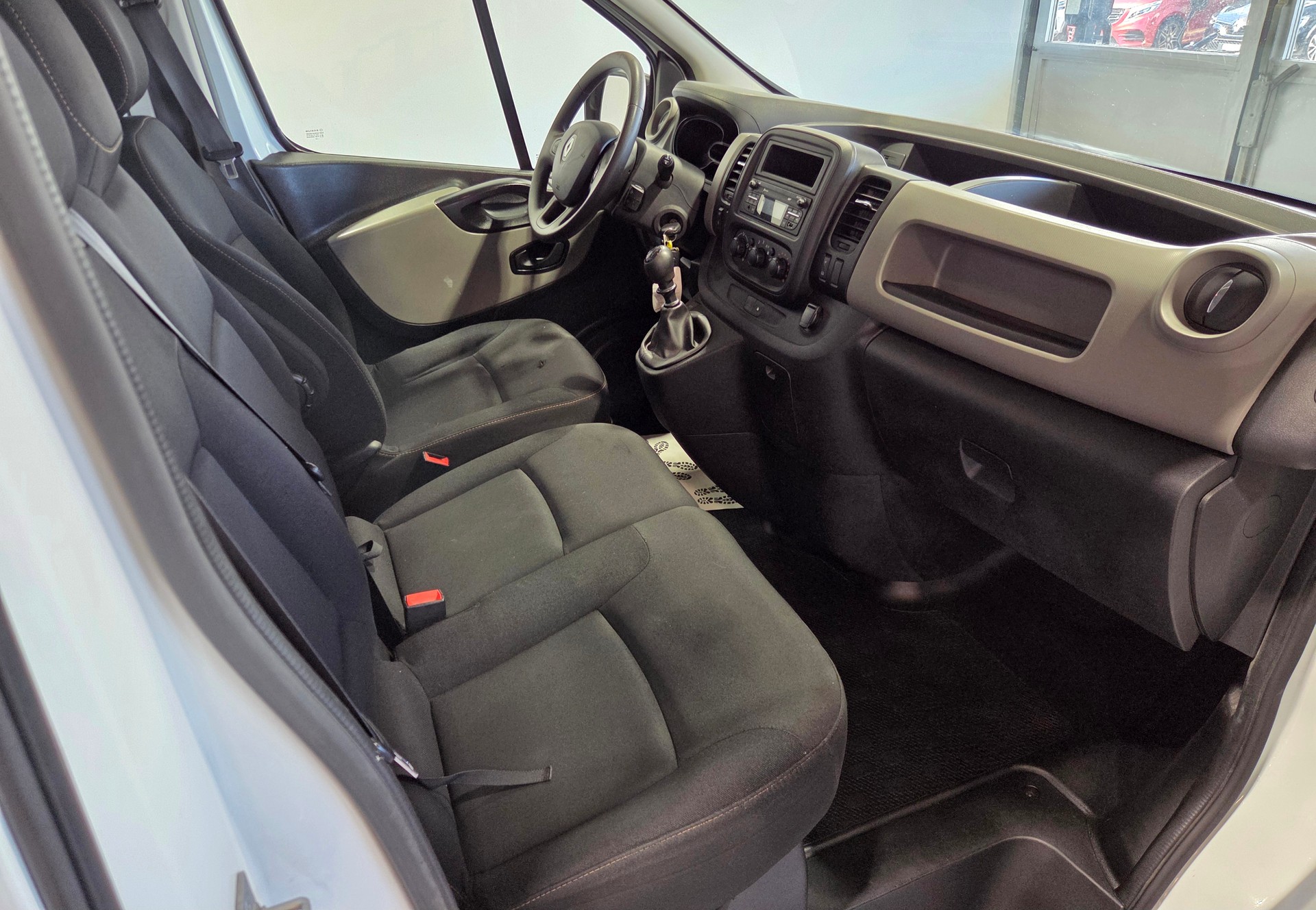 RENAULT Trafic Kaw. 2.9 t L2 H1 1.6 dCi 125 TwinTurbo Business-image-10