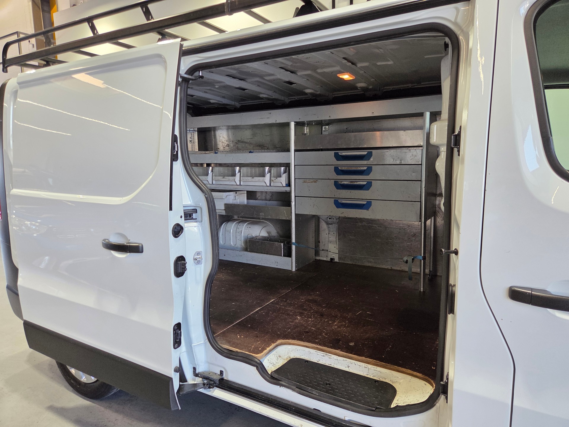 RENAULT Trafic Kaw. 2.9 t L2 H1 1.6 dCi 125 TwinTurbo Business-image-8