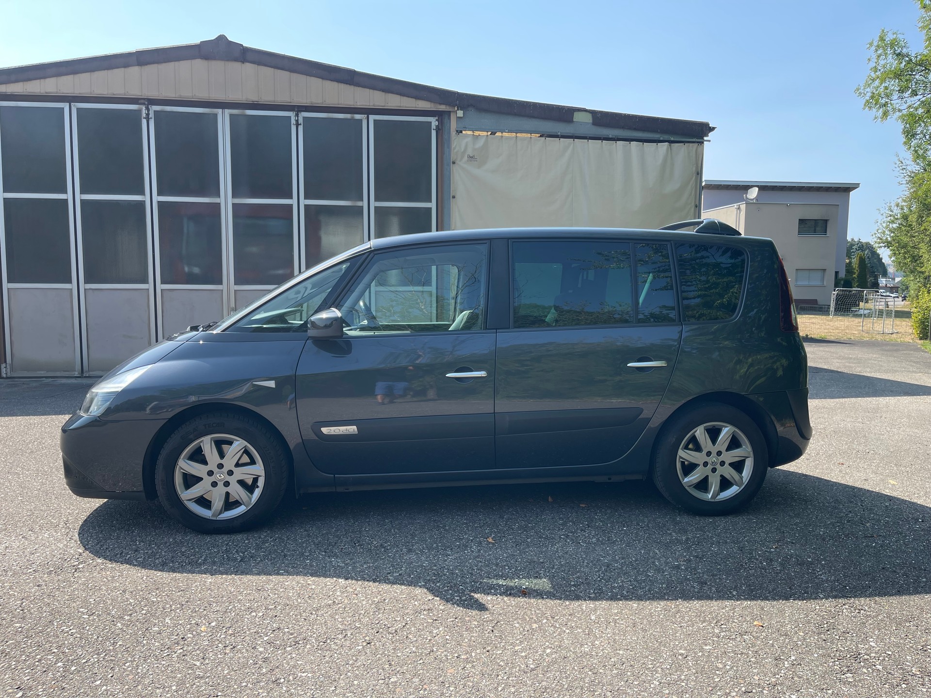 RENAULT Espace 2.0 dCi Dynamique Automatic-image-1