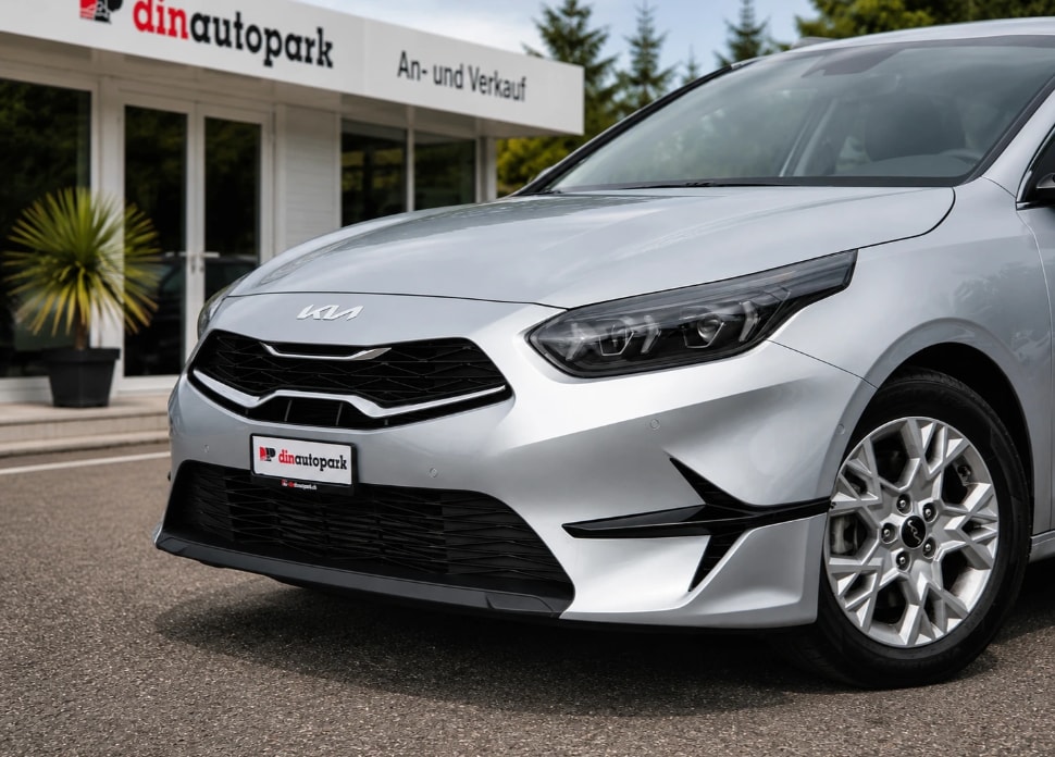 KIA Ceed 1.5 T-GDi MHEV Power DCT * CH-Fahrzeug *-image-1
