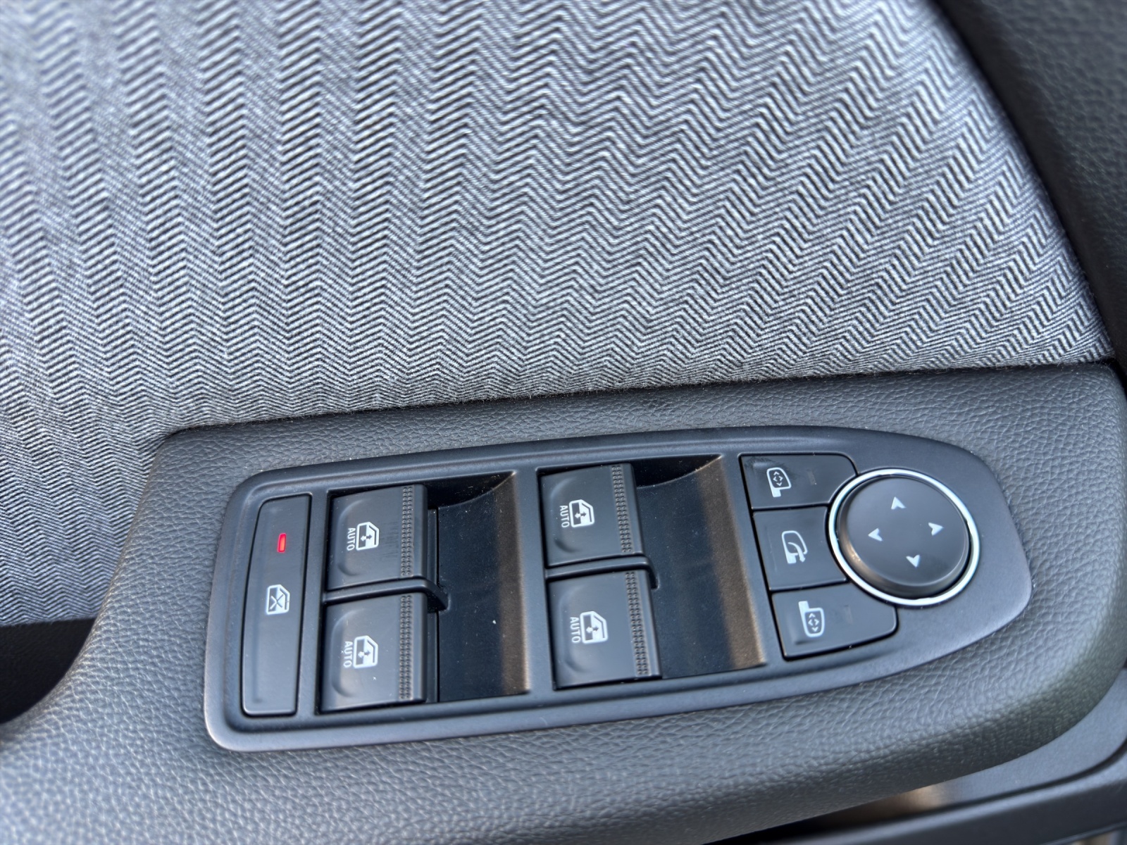 RENAULT Clio 1.6 E-Tech Techno-image-7