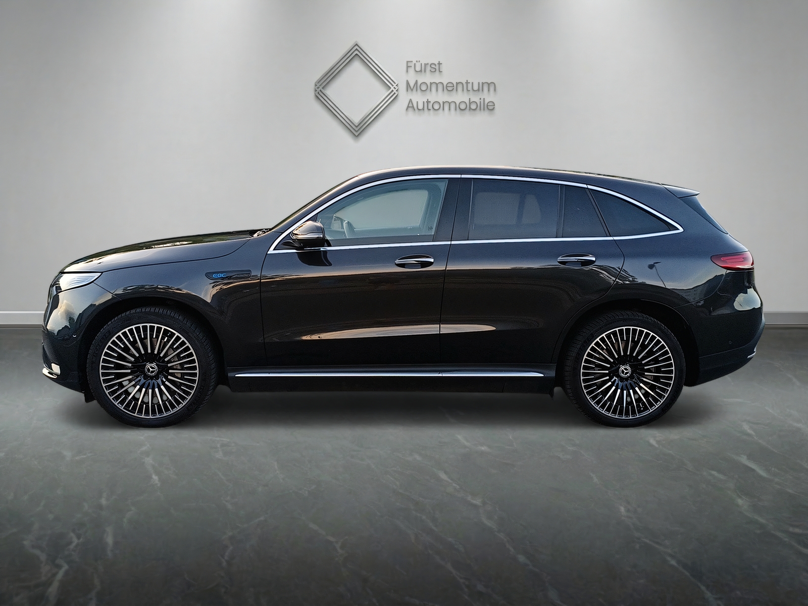 MERCEDES-BENZ EQC 400 AMG Line 4Matic-image-3