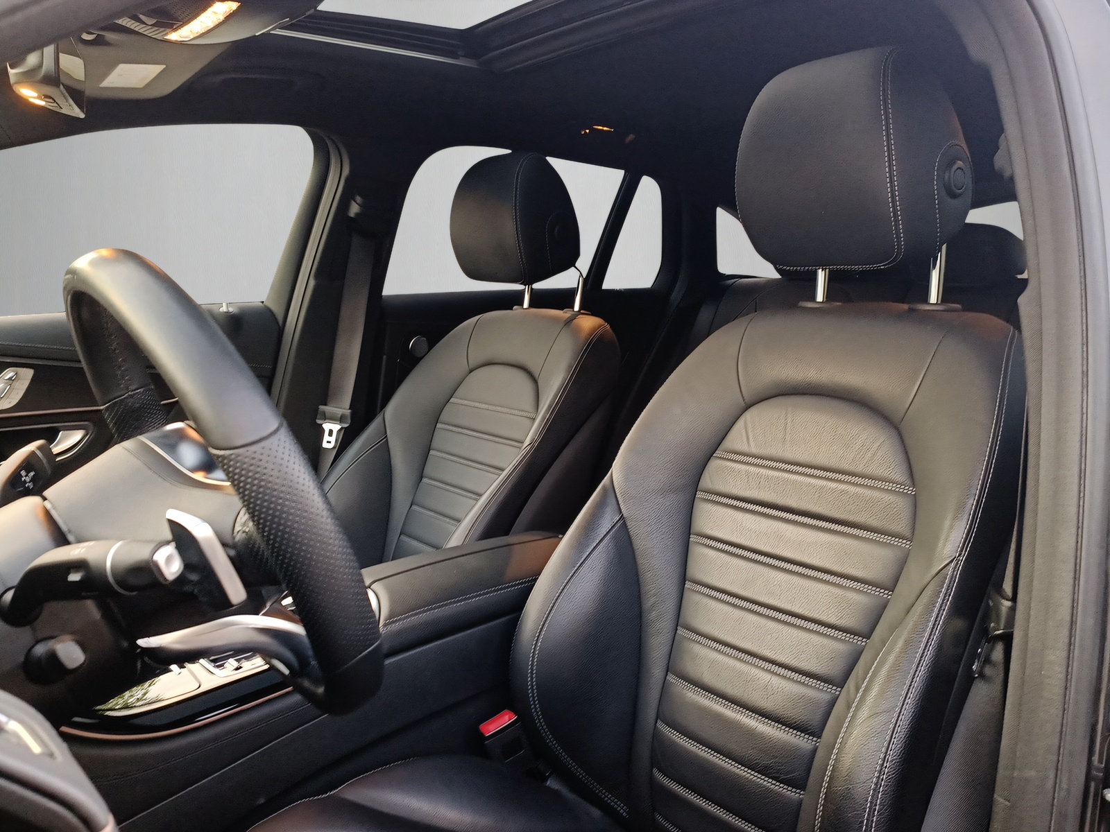 MERCEDES-BENZ EQC 400 AMG Line 4Matic-image-11