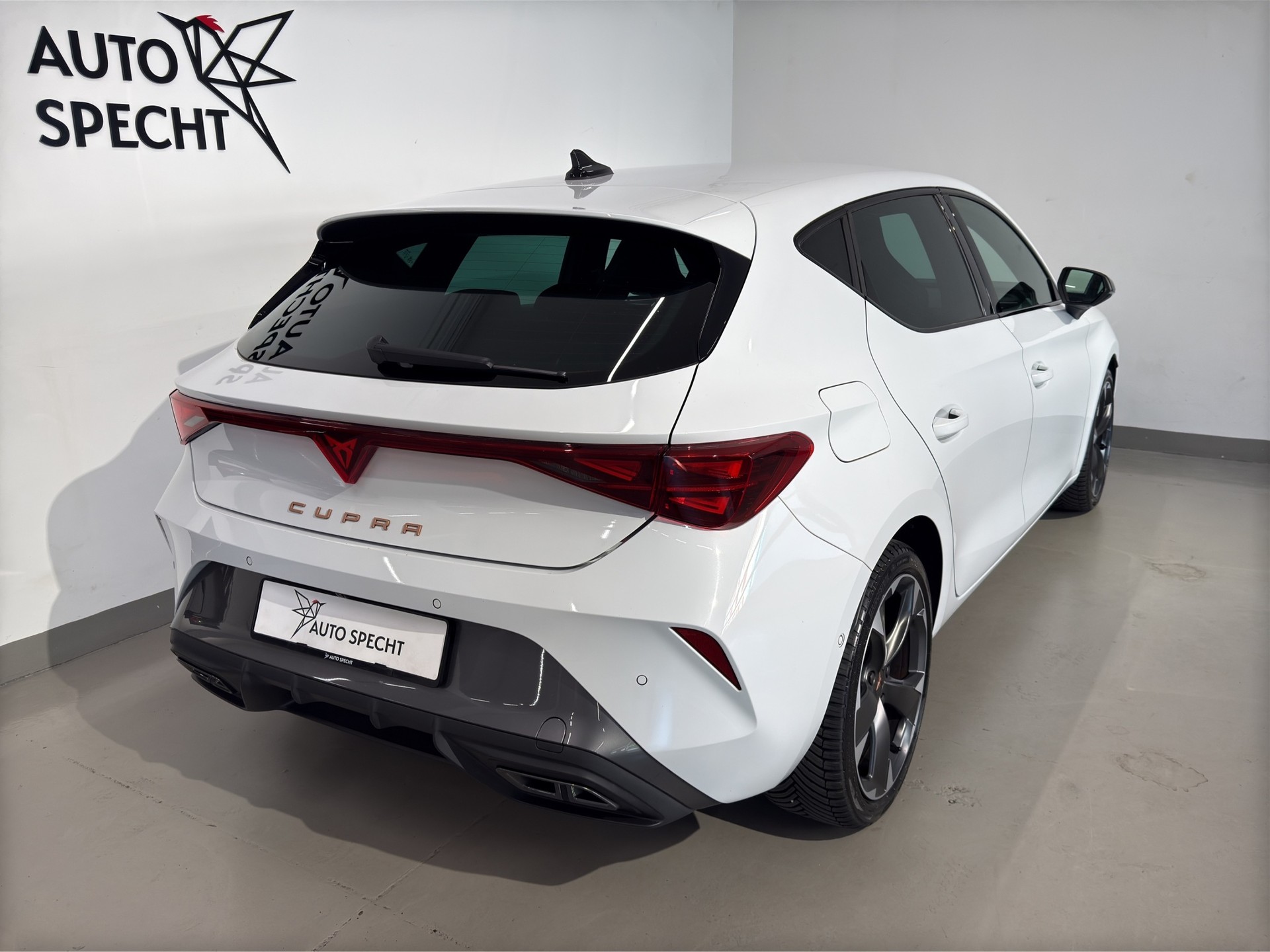CUPRA LEON 1.5 TSI DSG-showroom-element-3