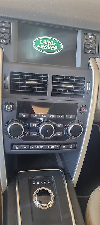 LAND ROVER DISCOVERY SPORT-image-2
