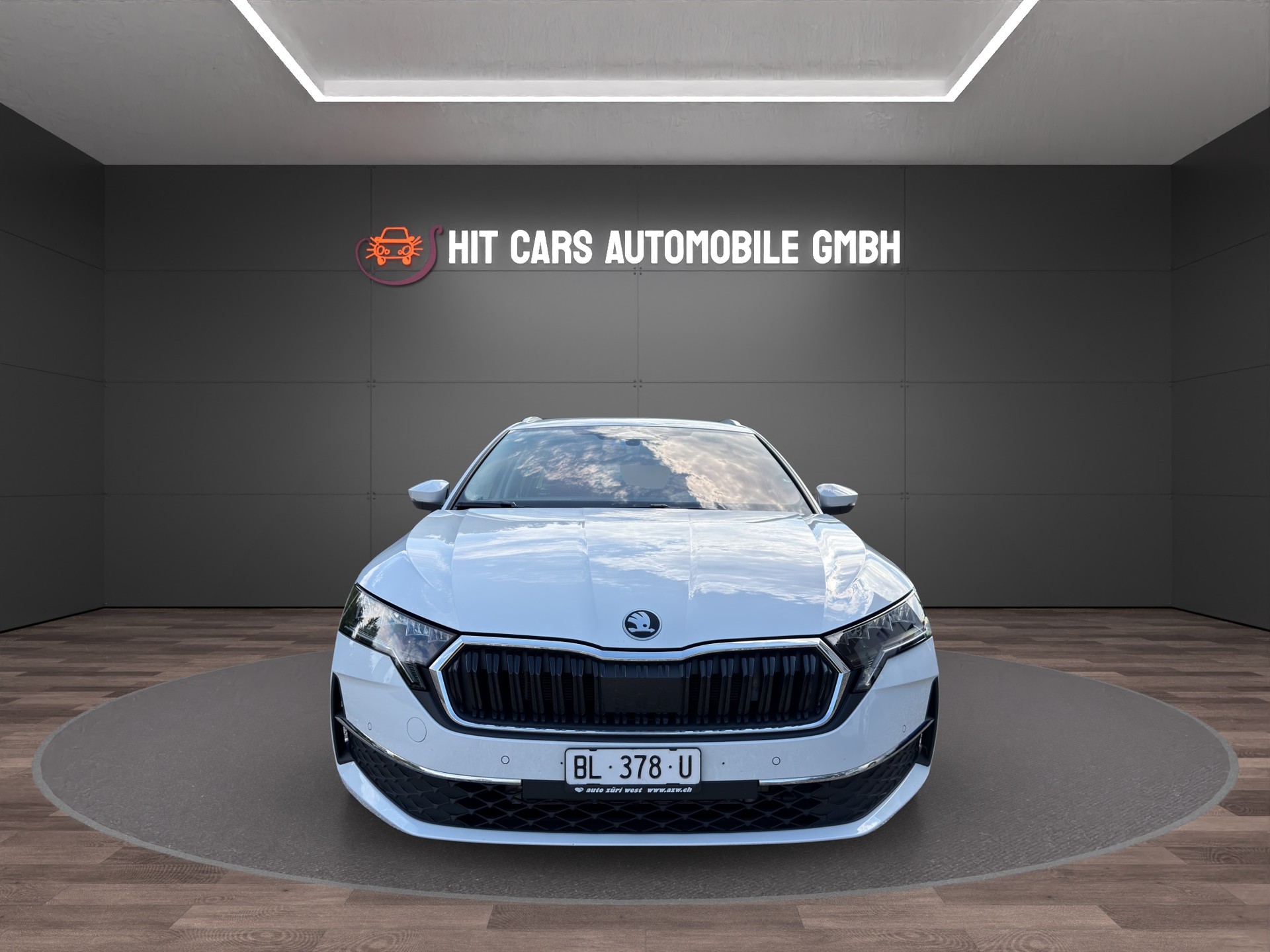 SKODA Octavia Combi 2.0 TDI DSG Selection-showroom-element-1