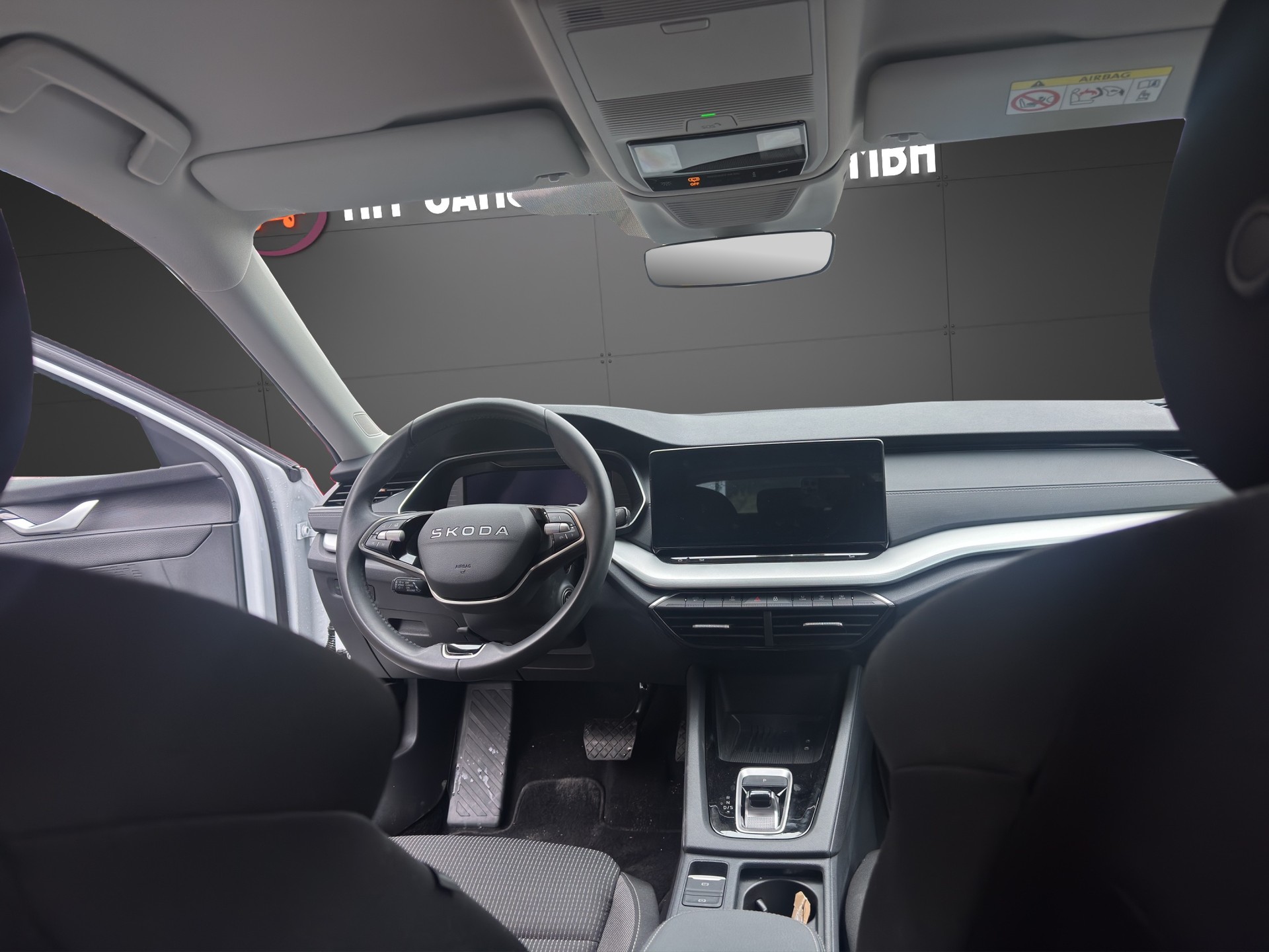 SKODA Octavia Combi 2.0 TDI DSG Selection-image-11