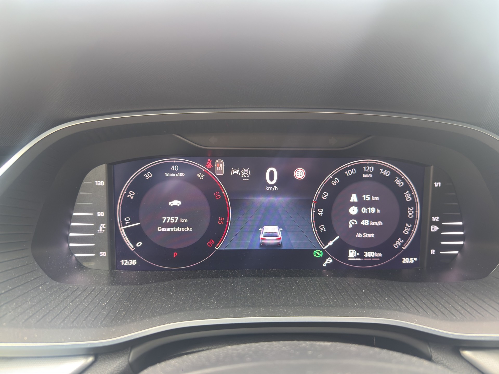 SKODA Octavia Combi 2.0 TDI DSG Selection-image-20