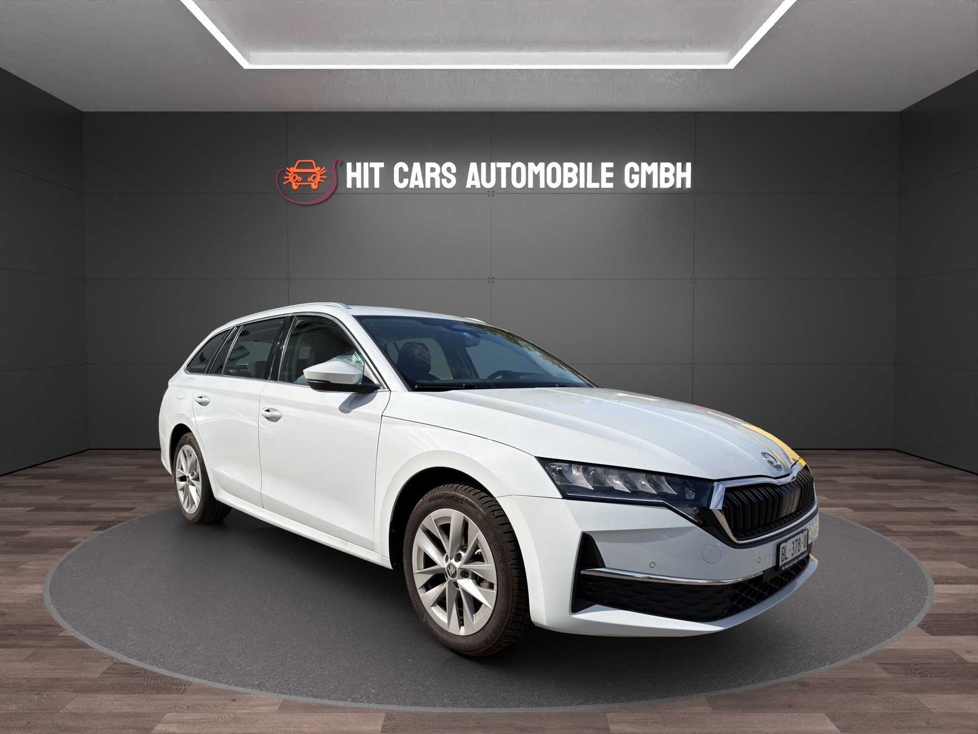 SKODA Octavia Combi 2.0 TDI DSG Selection-showroom-element-2