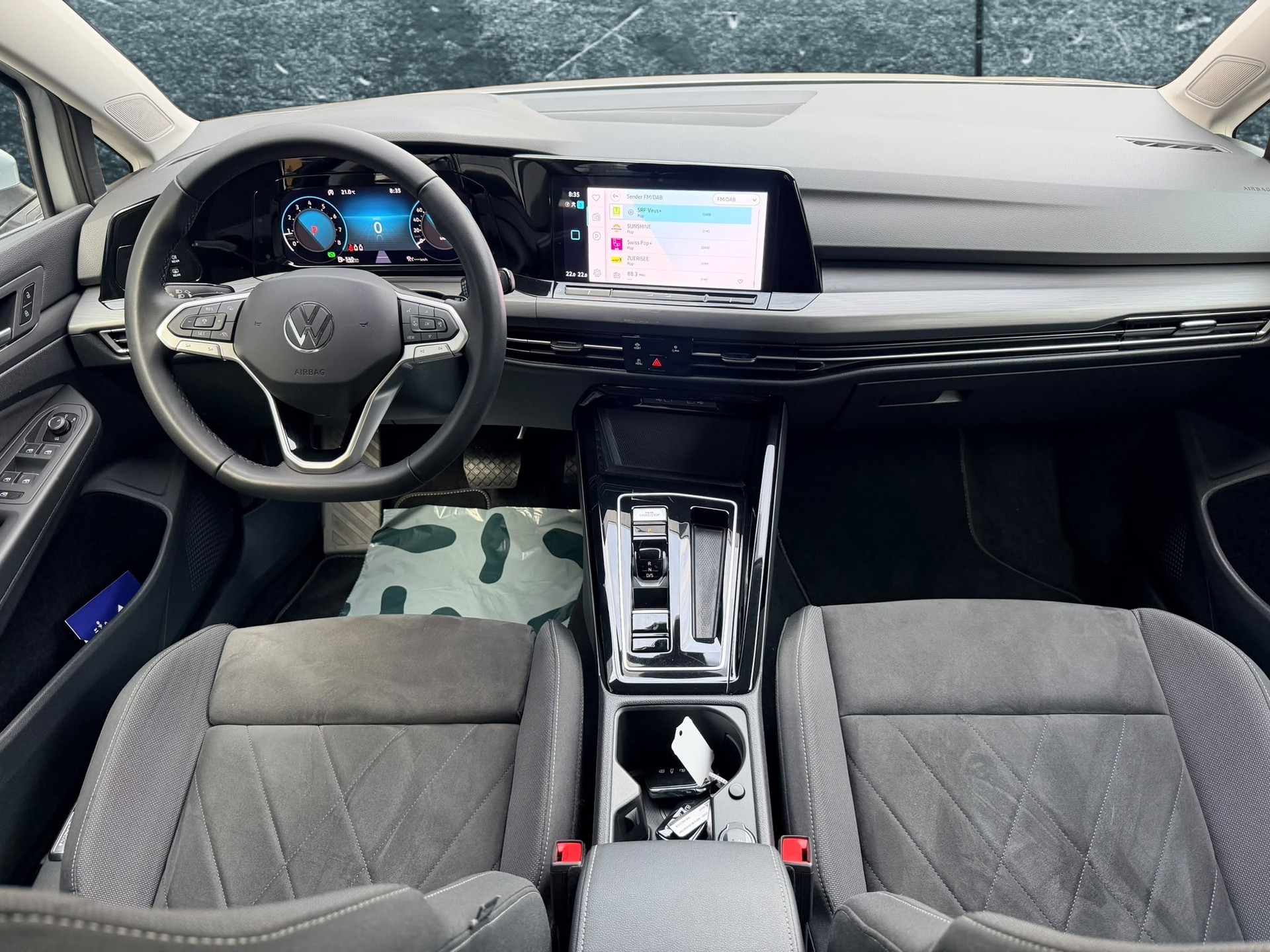 VW Golf 2.0 TSI Style DSG 4 Motion-image-8