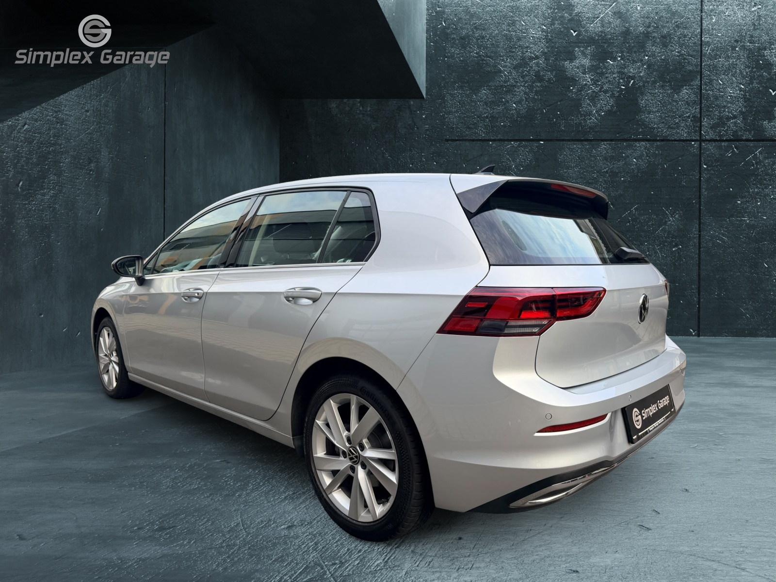 VW Golf 2.0 TSI Style DSG 4 Motion-image-4