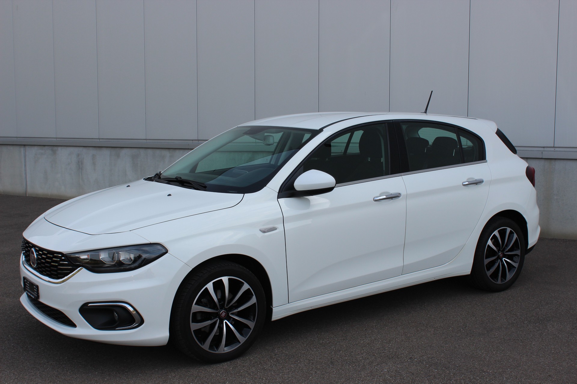 FIAT Tipo 1.4TJet Lounge-image-1