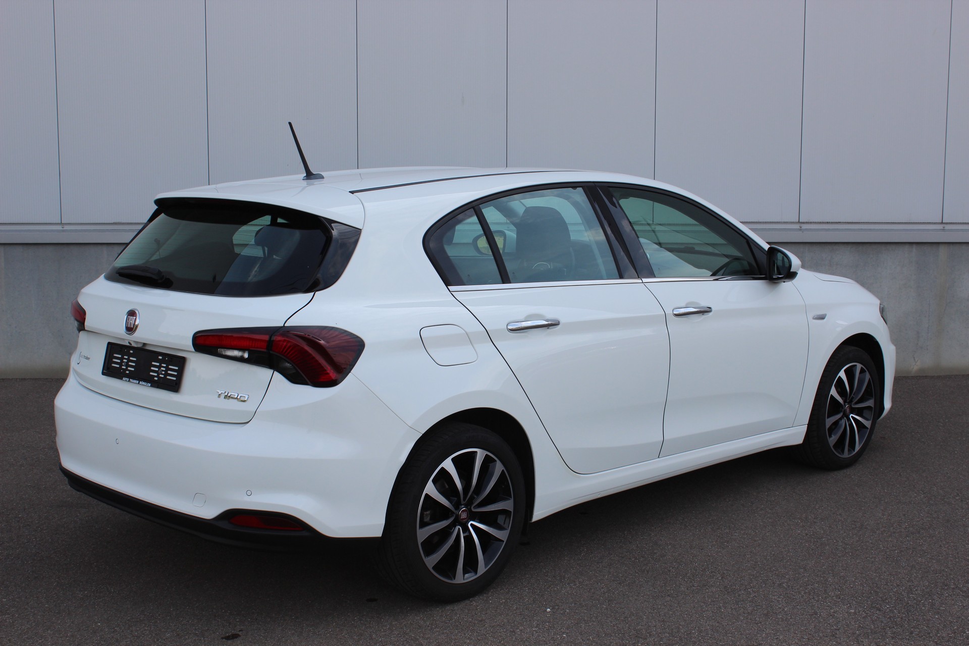 FIAT Tipo 1.4TJet Lounge-image-3