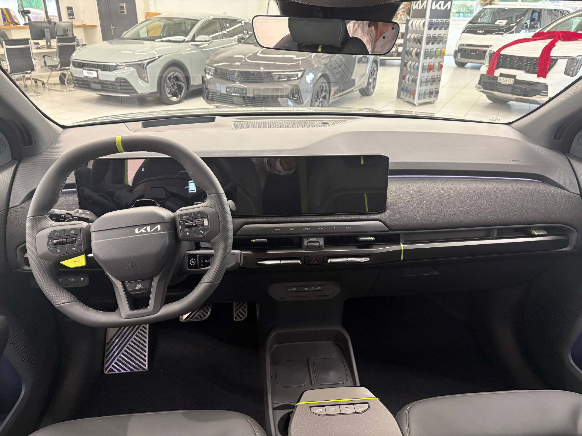 KIA EV3 81 kWh GT 4x4-image-8
