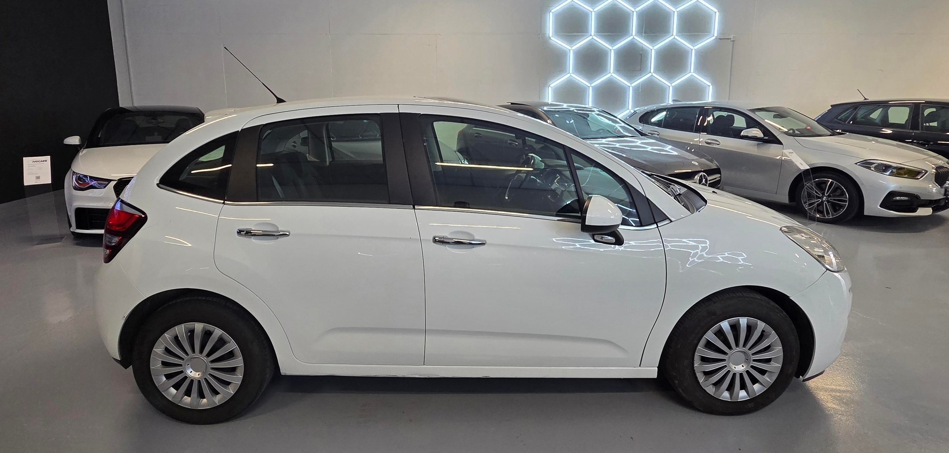 CITROEN C3 1.6i 16V Exclusive Automatic-image-2