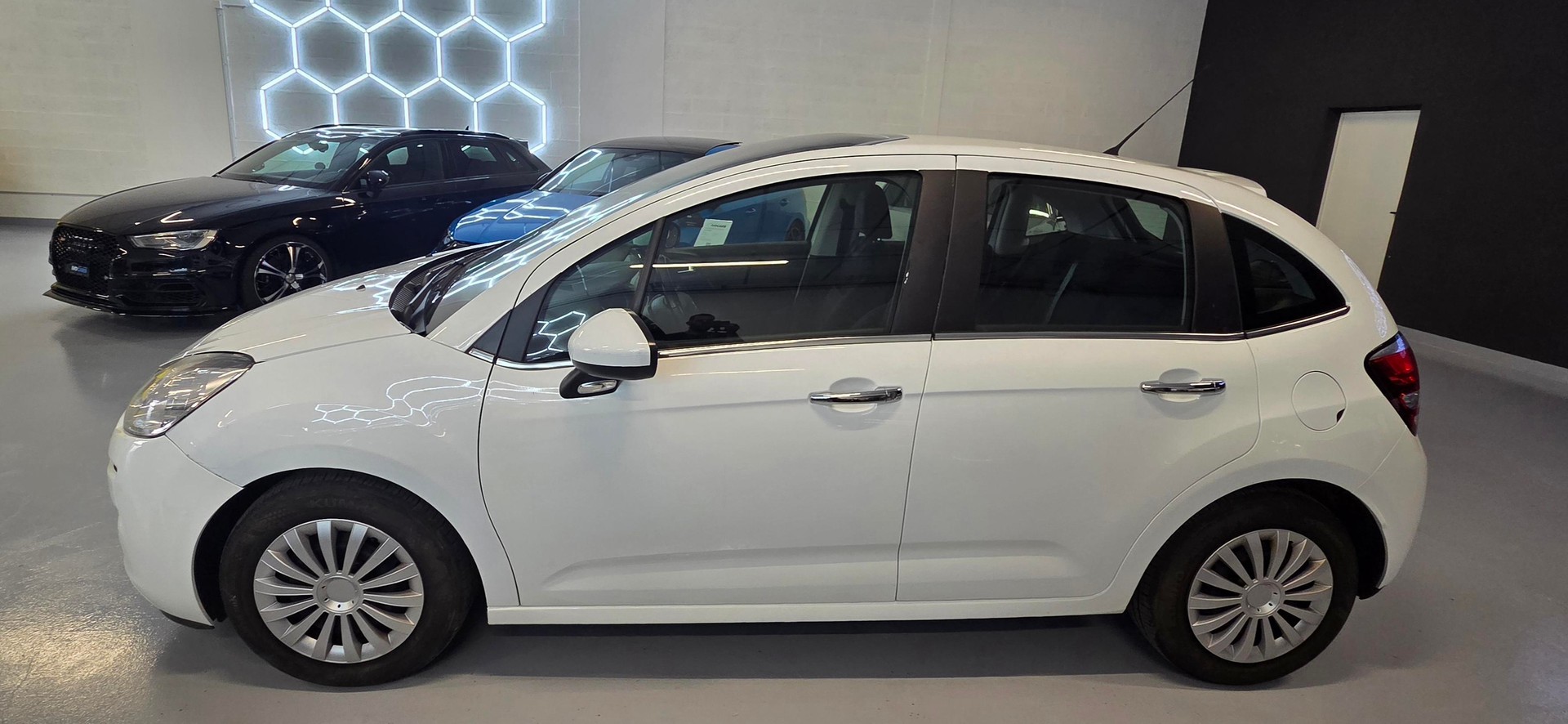 CITROEN C3 1.6i 16V Exclusive Automatic-image-3