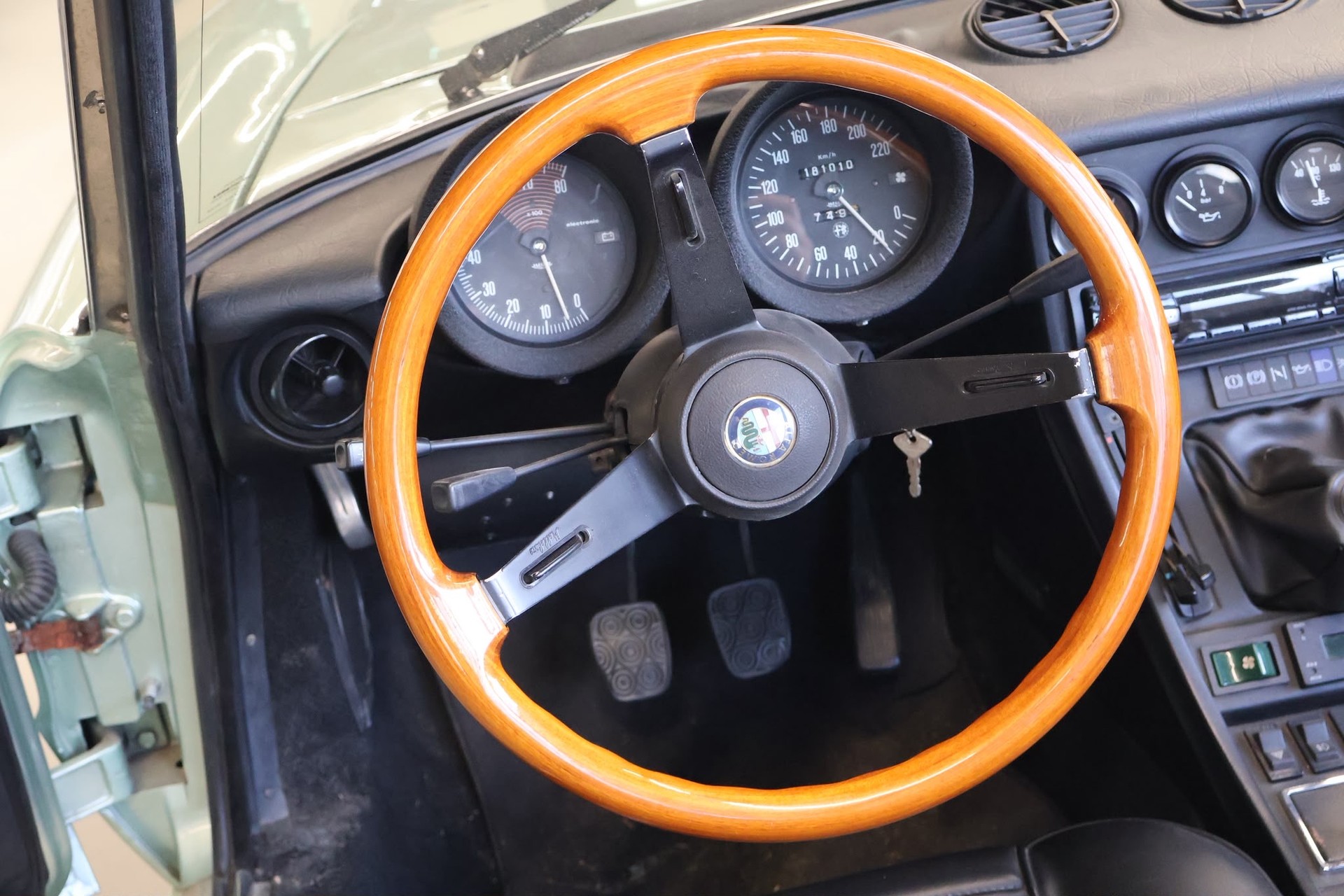 ALFA ROMEO Spider 2.0 (Veloce)-image-7