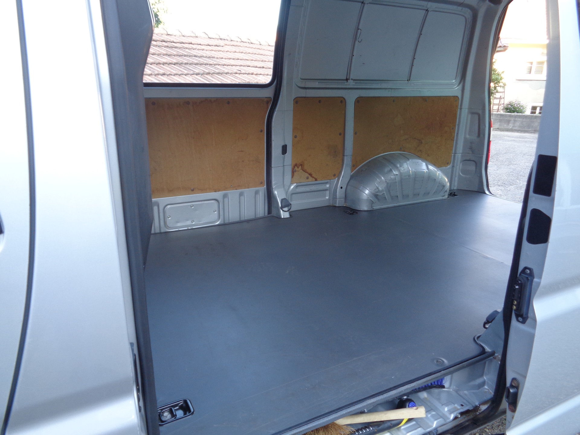 TOYOTA Hiace D-4D Van 4WD LWB-image-14